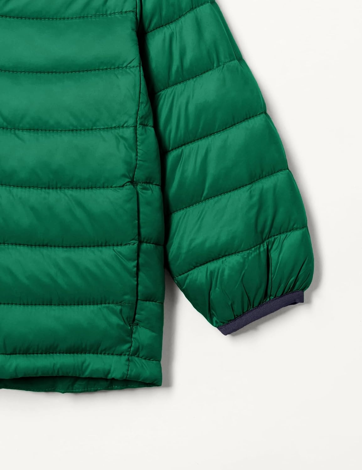 image:imageAmazon Essentials Boys and Toddlers Lightweight WaterResistant Packable Hooded Insulated Puffer JacketGreen
