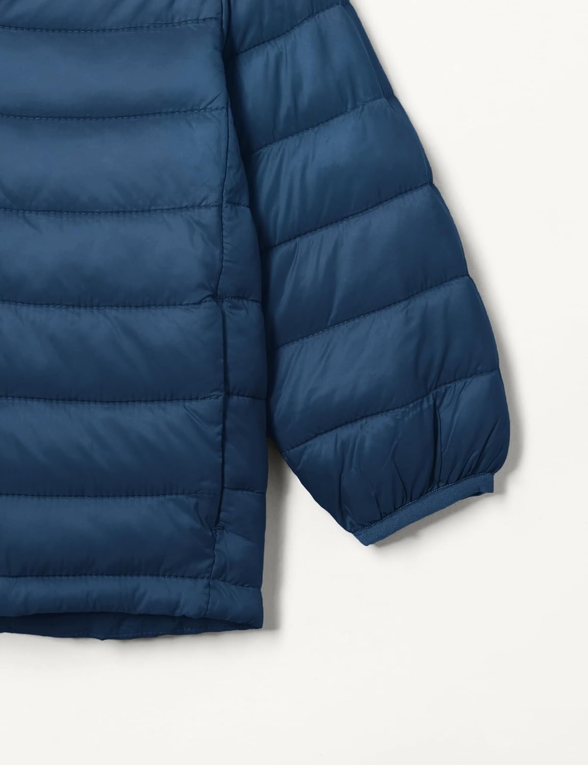 image:imageAmazon Essentials Boys and Toddlers Lightweight WaterResistant Packable Hooded Insulated Puffer JacketNavy