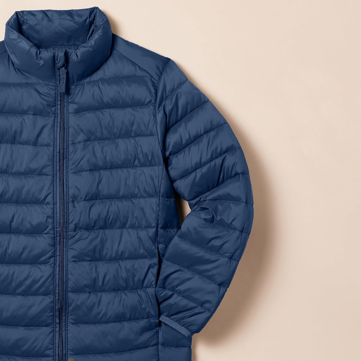 image:imageAmazon Essentials Boys and Toddlers Lightweight WaterResistant Packable Puffer JacketNavy