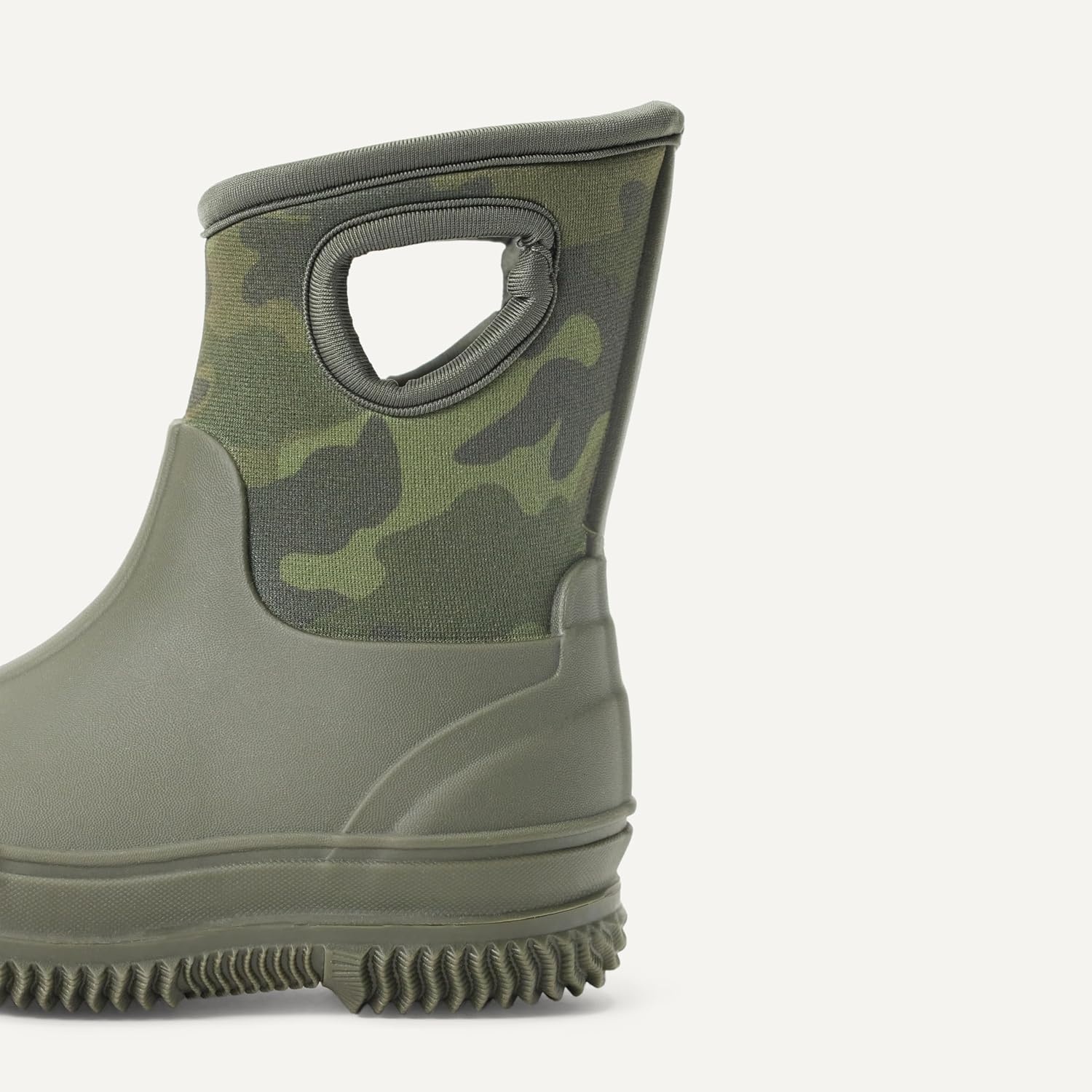 image:imageAmazon Essentials Unisex Kids Insulated Neoprene Rain BootOlive Camo