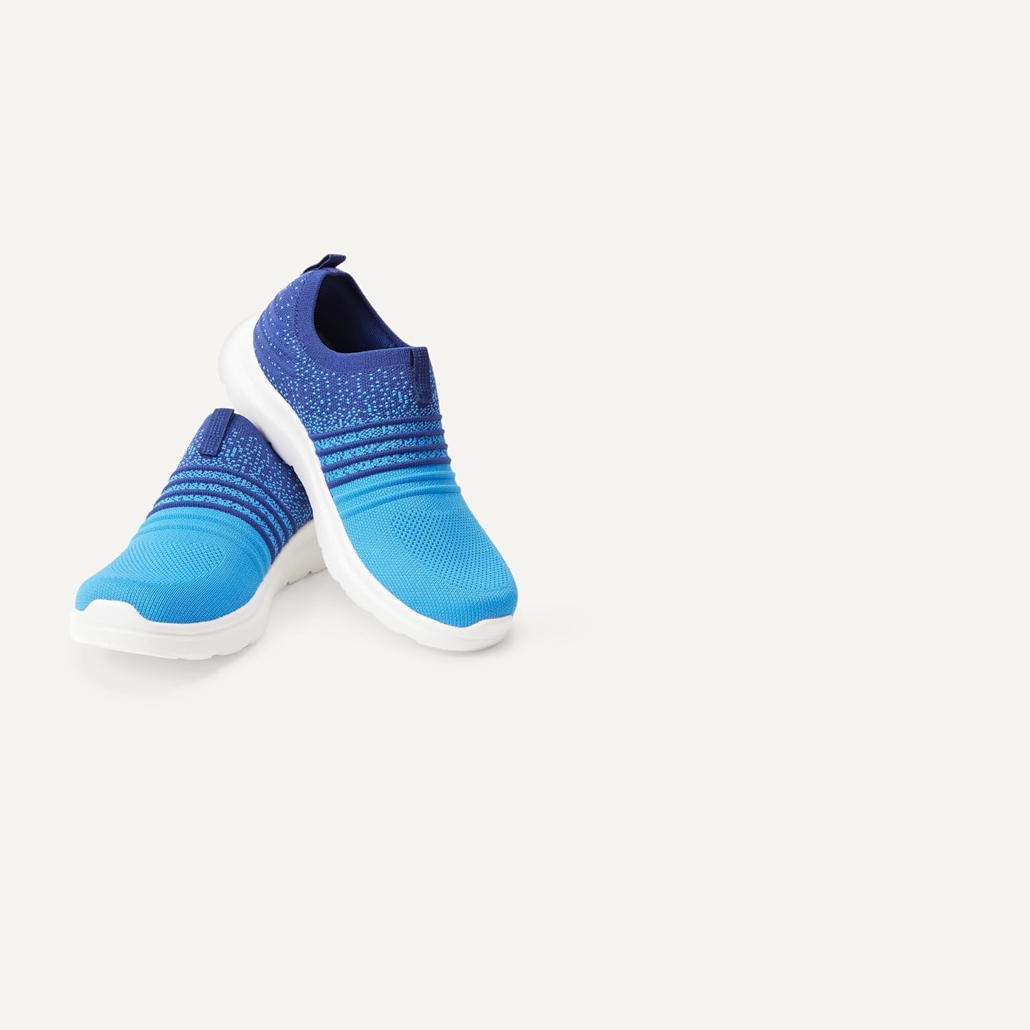 image:imageAmazon Essentials Unisex Kids Knit Light Weight Slip On SneakerBlue Gradient