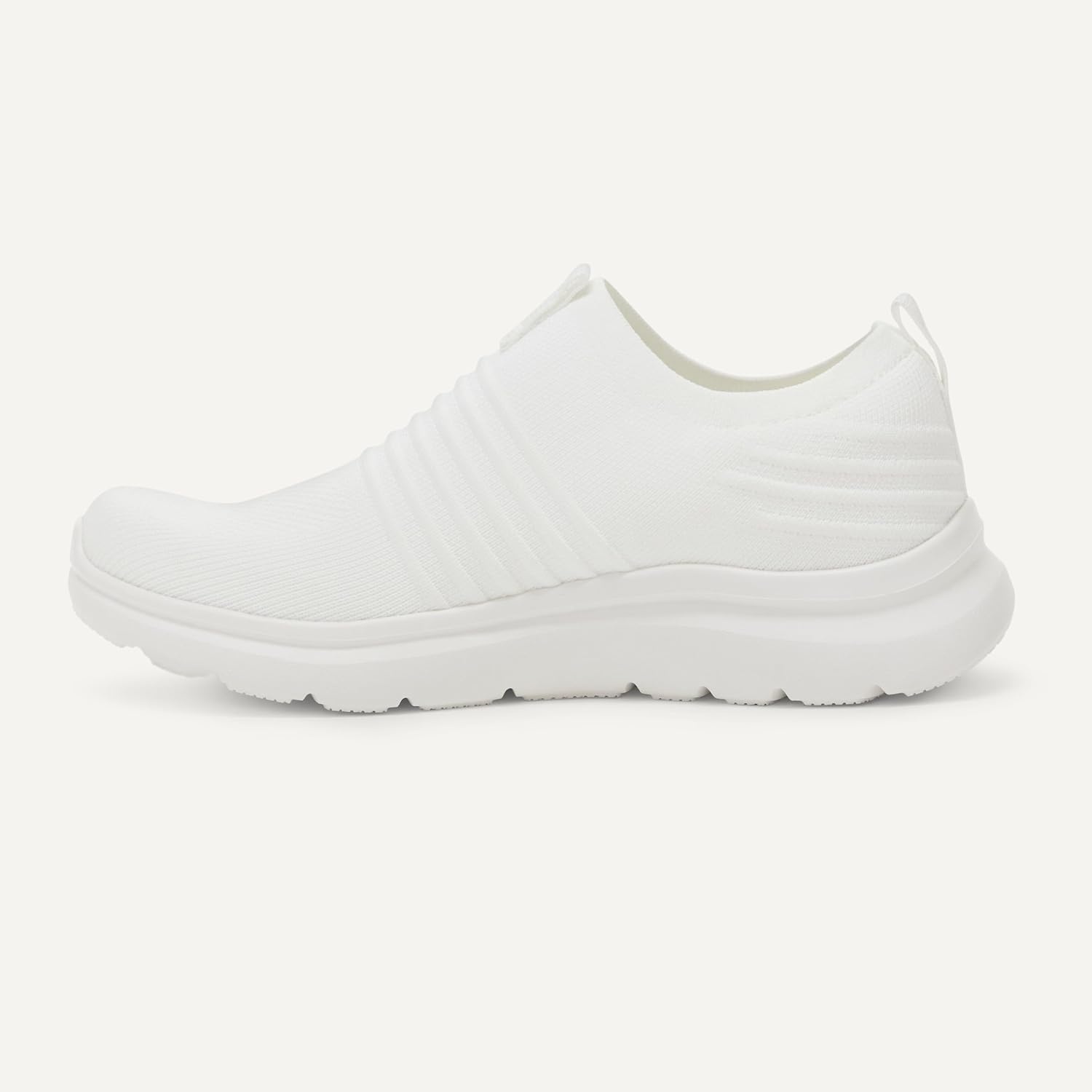 image:imageAmazon Essentials Unisex Kids Knit Light Weight Slip On SneakerWhite