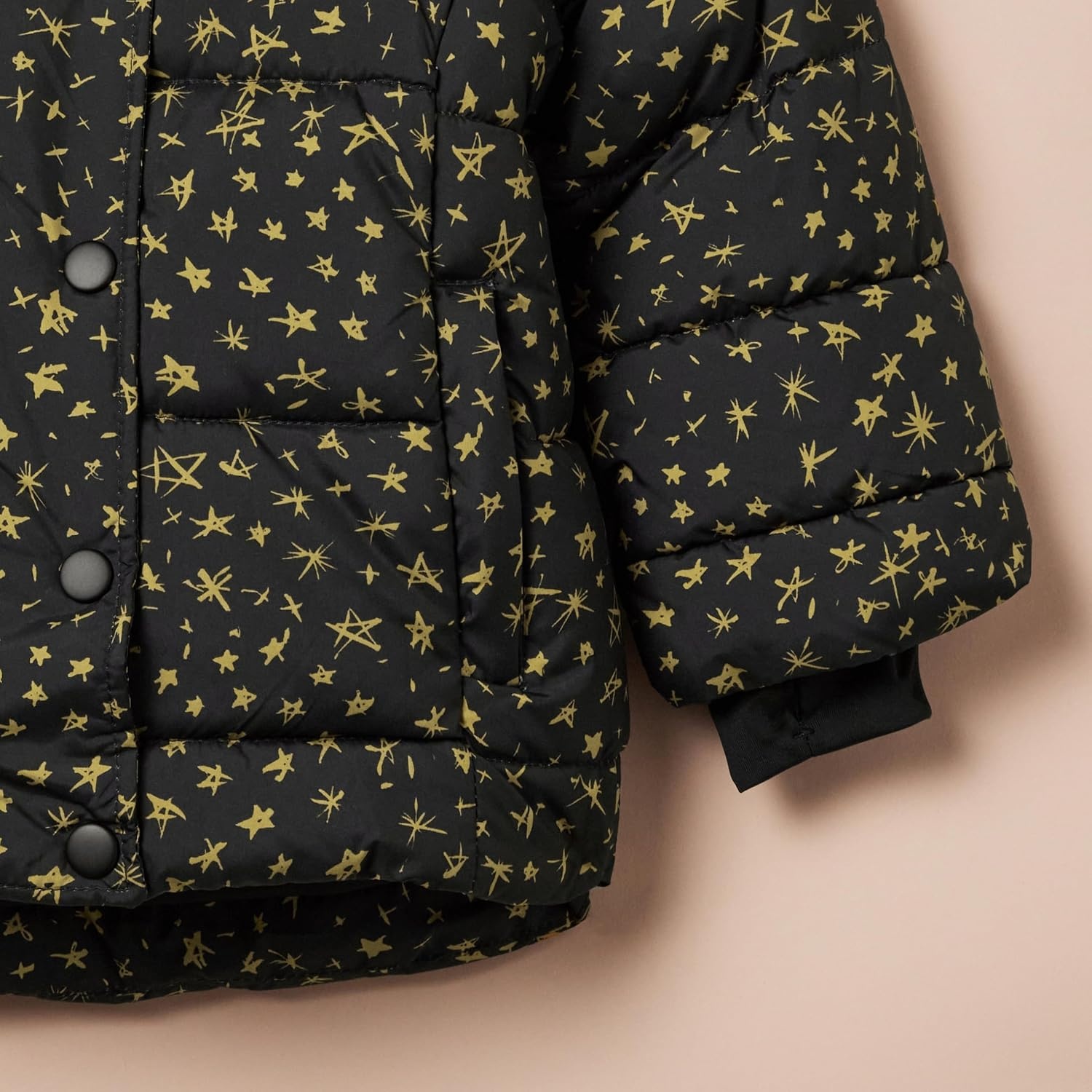 image:imageAmazon Essentials Girls and Toddlers Heavyweight Hooded Puffer Coat WaterResistantBlack Stars