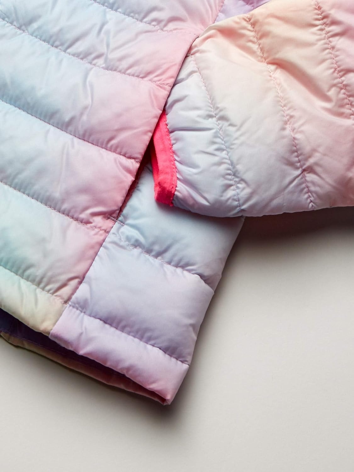 image:imageAmazon Essentials Girls and Toddlers Lightweight WaterResistant Packable Hooded Puffer JacketPink Ombre