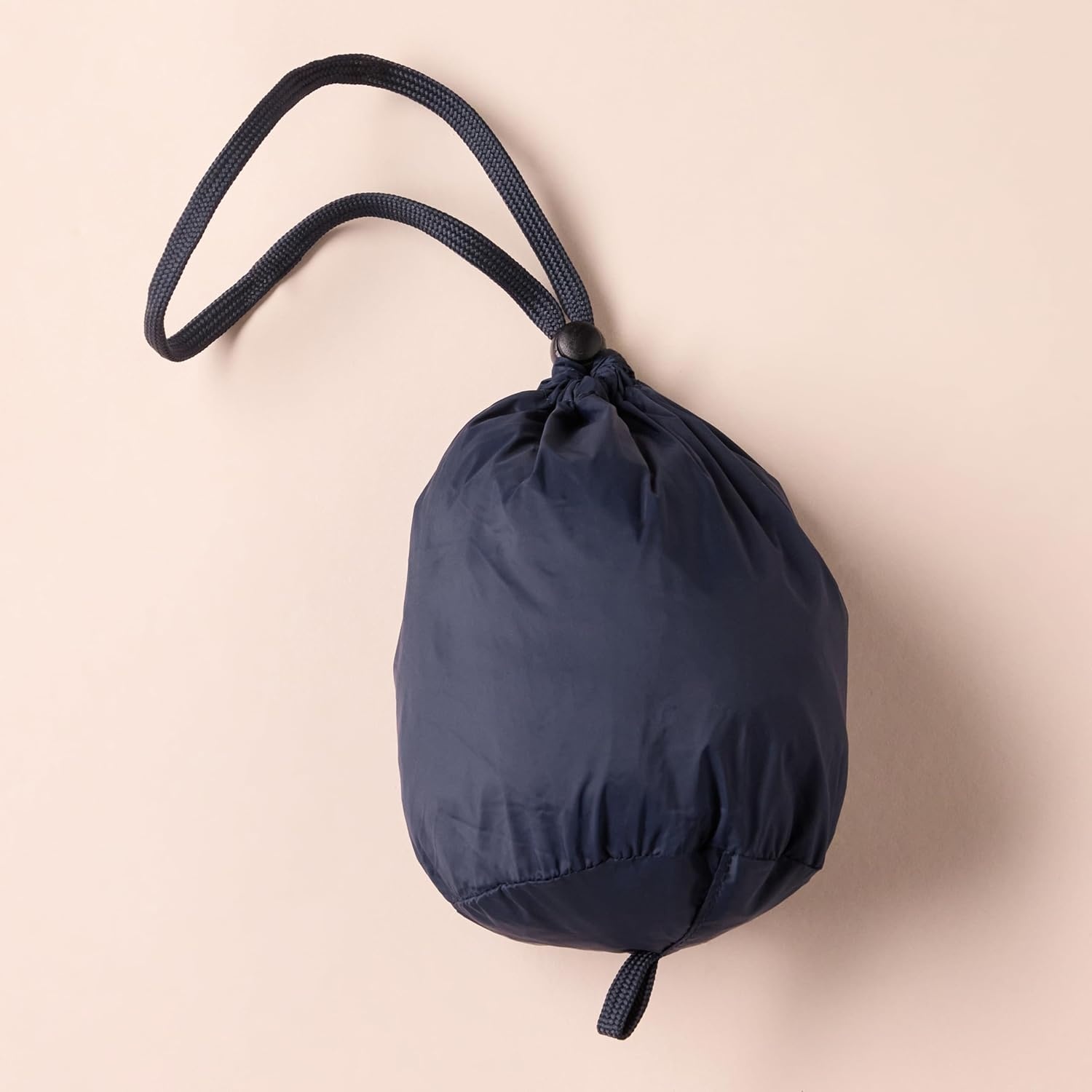 image:imageAmazon Essentials Girls and Toddlers Lightweight WaterResistant Packable Puffer VestNavy