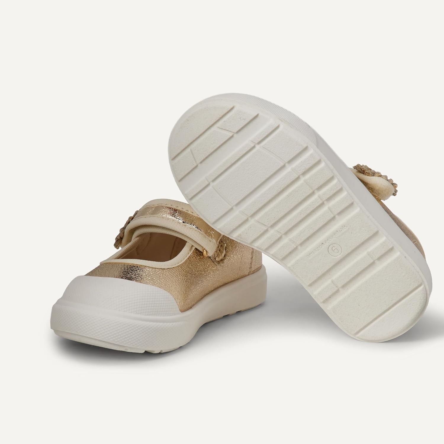 image:imageAmazon Essentials Girls Mary Jane SneakersMetallic Gold