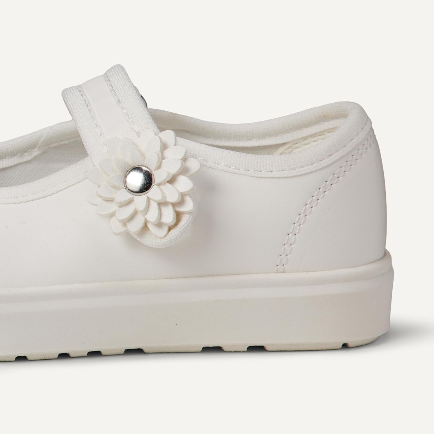 image:imageAmazon Essentials Girls Mary Jane SneakersWhite
