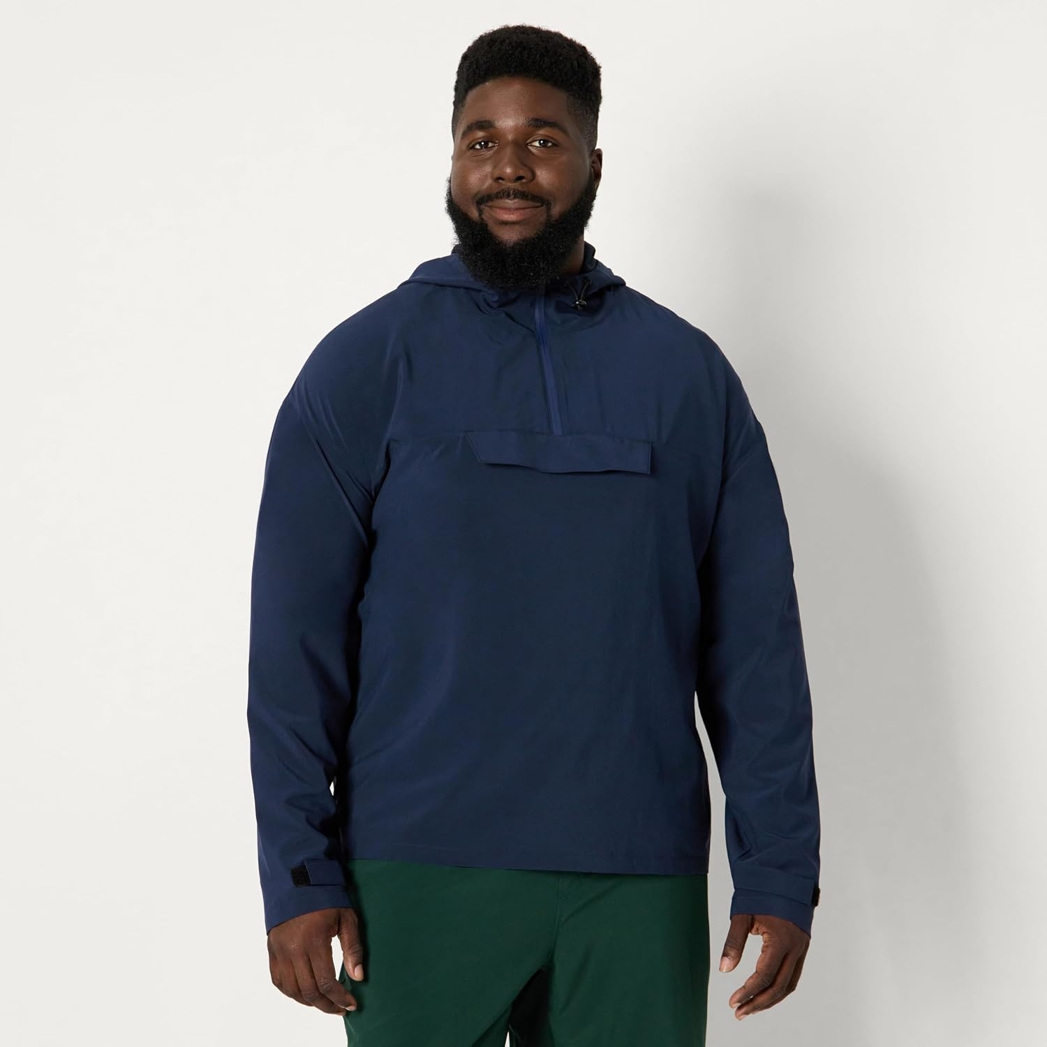 image:imageAmazon Essentials Mens Athletic Lightweight Stretch Woven Colorblock Anorak JacketNavy