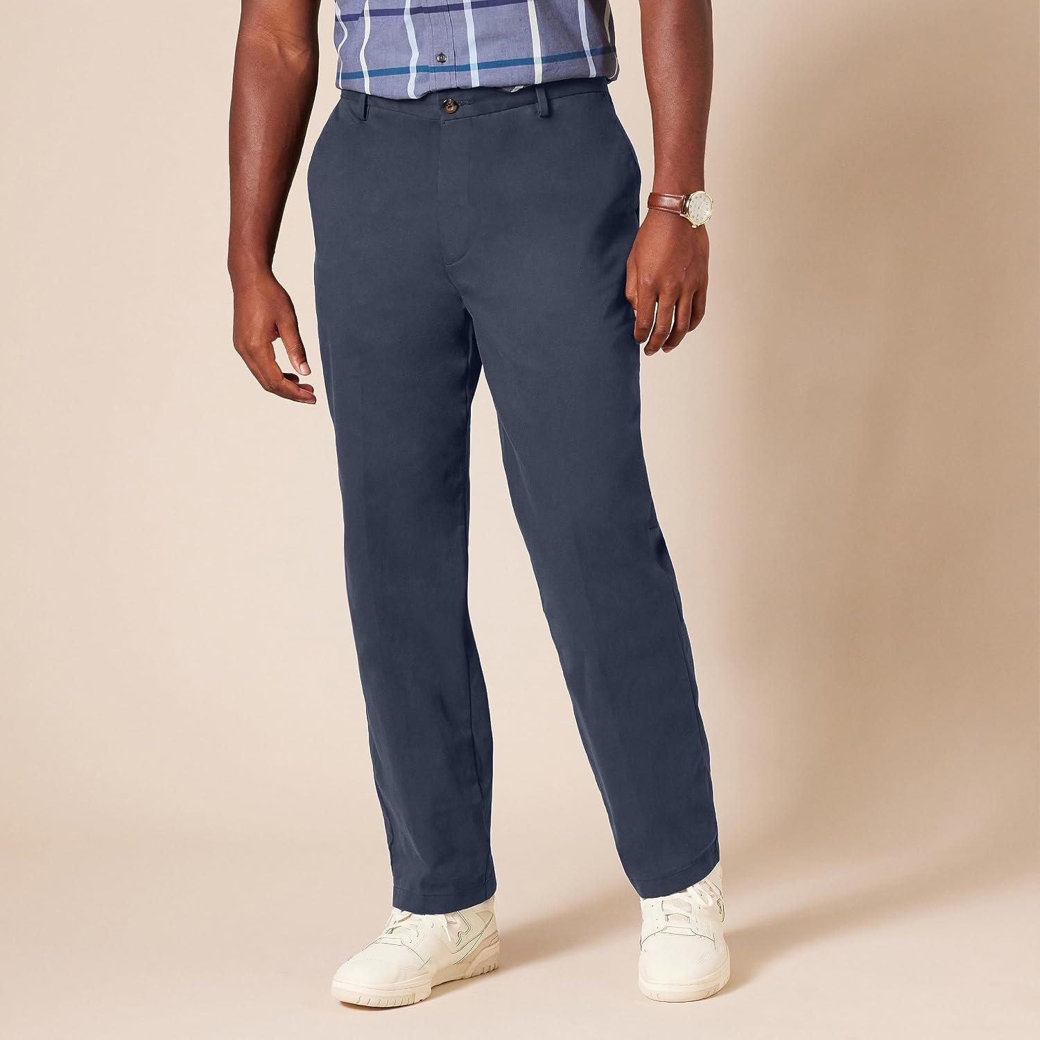 image:imageAmazon Essentials Mens ClassicFit WrinkleResistant FlatFront Stretch Chino PantNavy