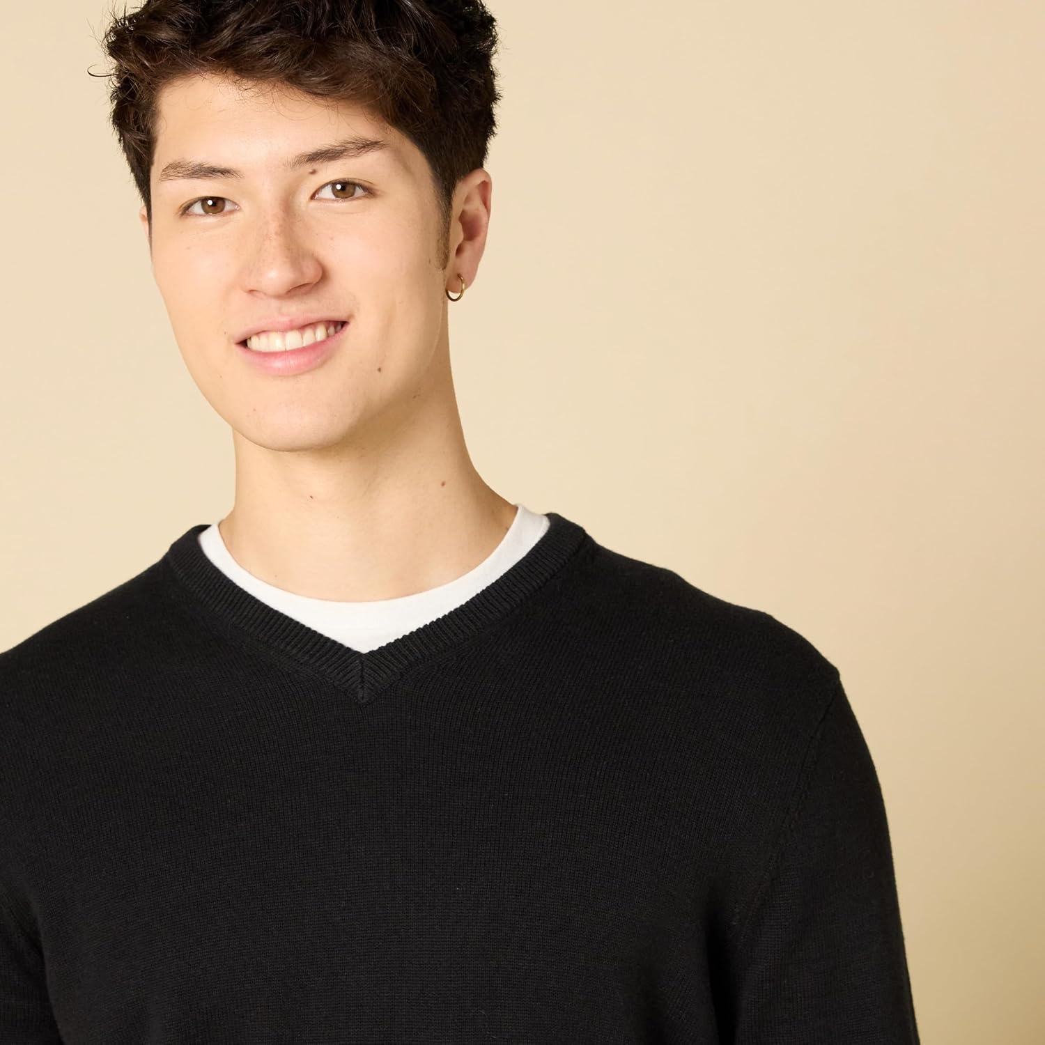 image:imageAmazon Essentials Mens Regular Fit Cotton VNeck Pullover Sweater Available in Big amp TallBlack