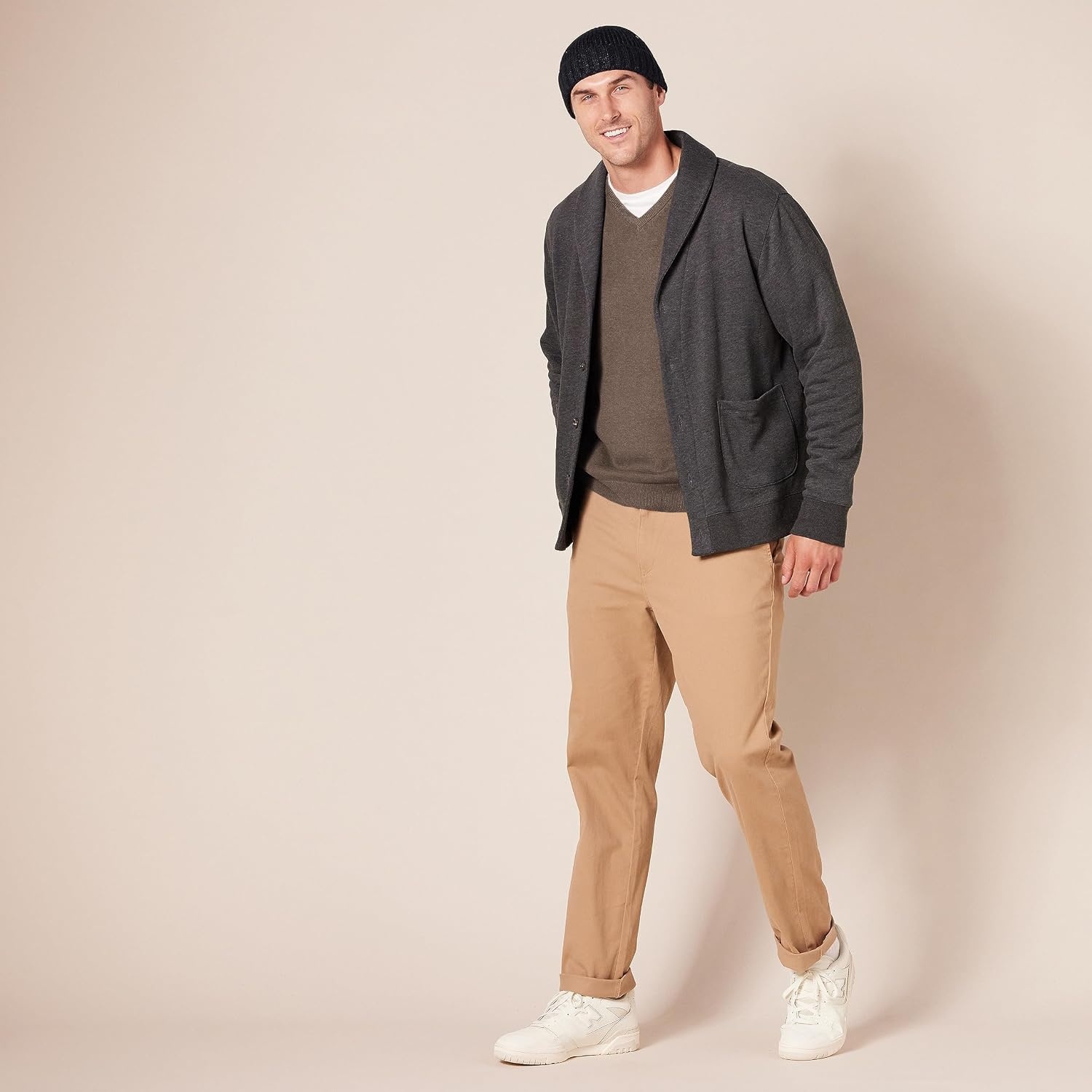 image:imageAmazon Essentials Mens Regular Fit Cotton VNeck Pullover Sweater Available in Big amp TallBrown Heather