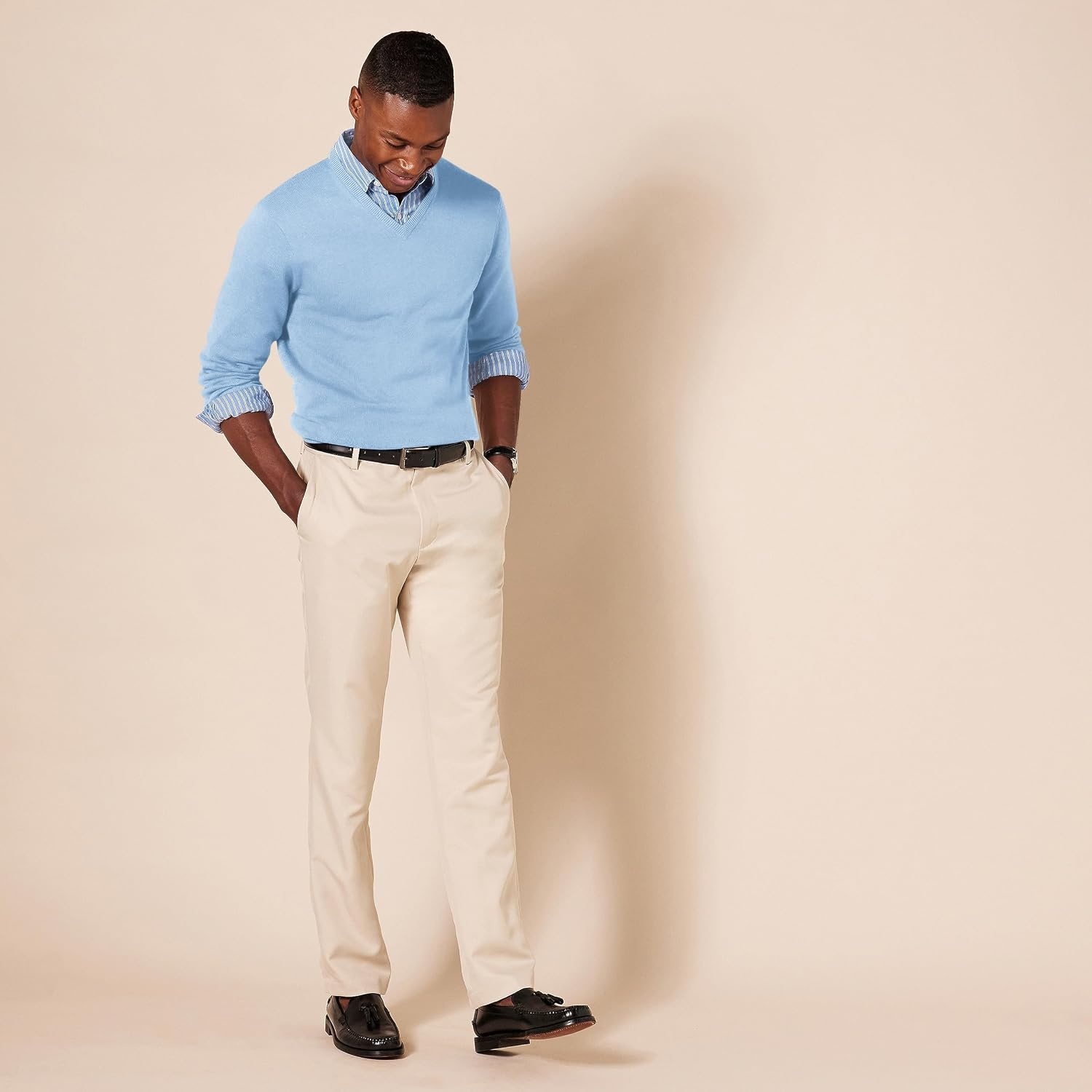 image:imageAmazon Essentials Mens Regular Fit Cotton VNeck Pullover Sweater Available in Big amp TallLight Blue Heather