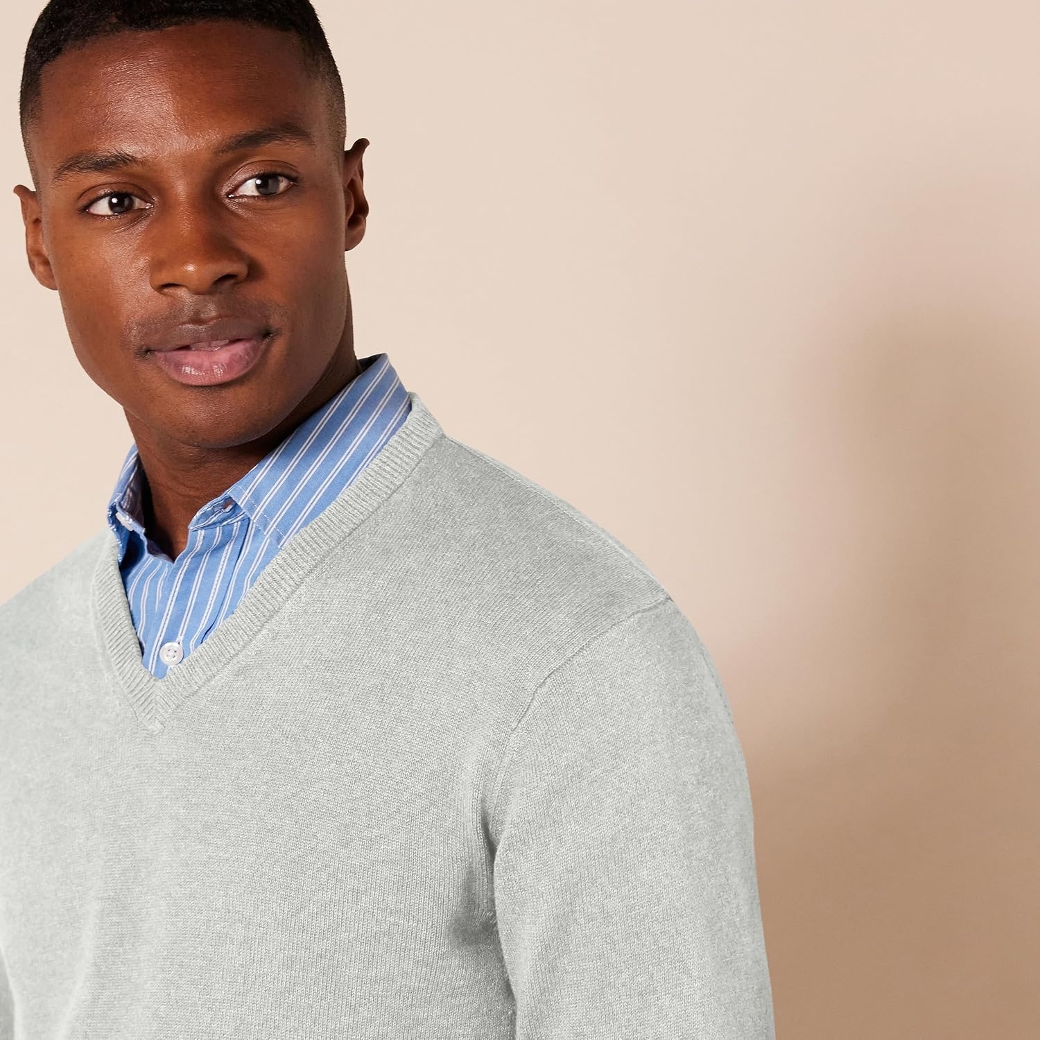 image:imageAmazon Essentials Mens Regular Fit Cotton VNeck Pullover Sweater Available in Big amp TallLight Grey Heather