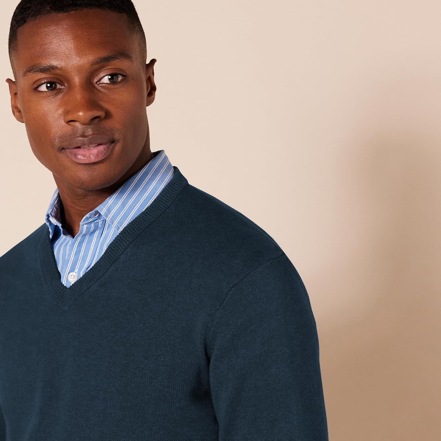 image:imageAmazon Essentials Mens Regular Fit Cotton VNeck Pullover Sweater Available in Big amp TallNavy