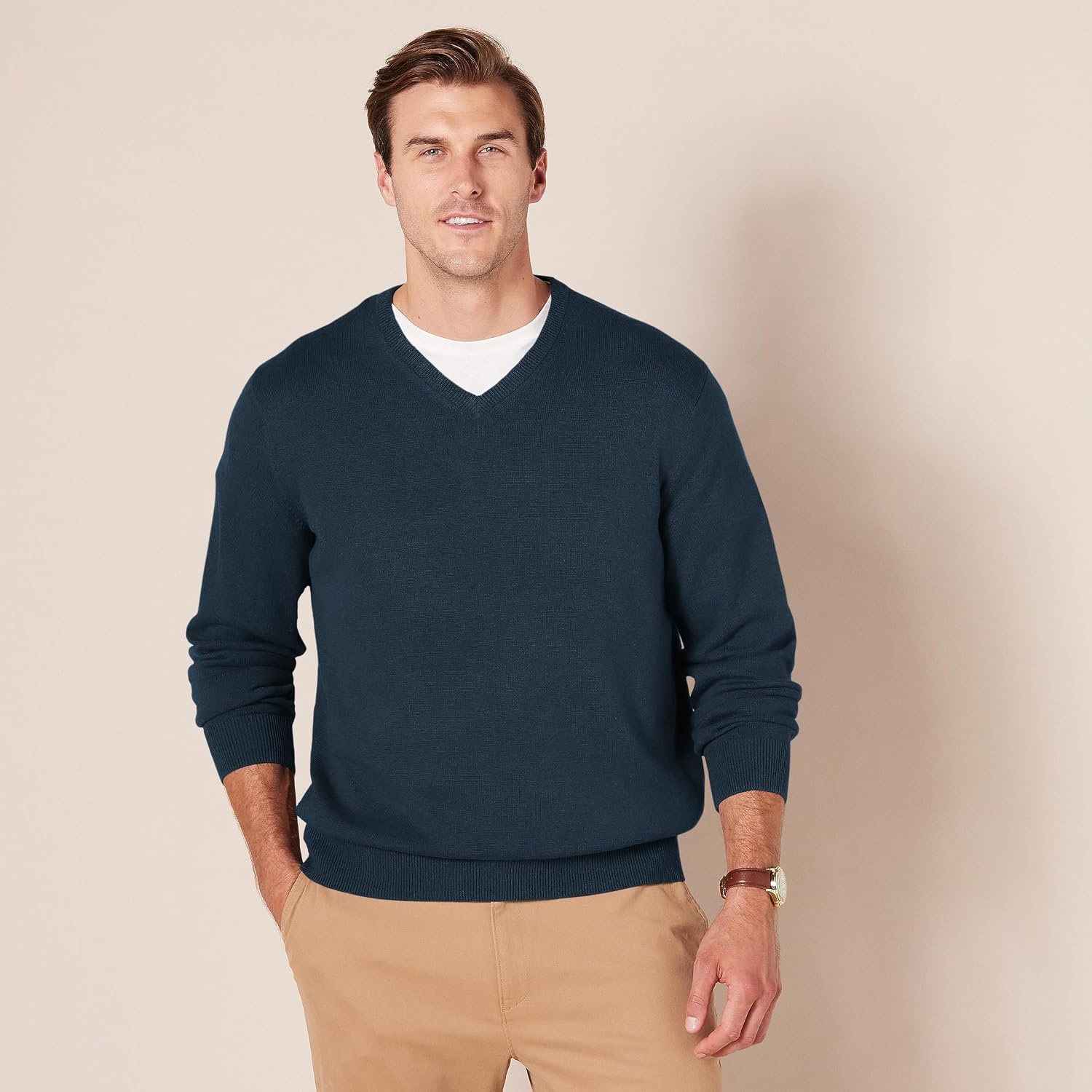 image:imageAmazon Essentials Mens Regular Fit Cotton VNeck Pullover Sweater Available in Big amp TallNavy