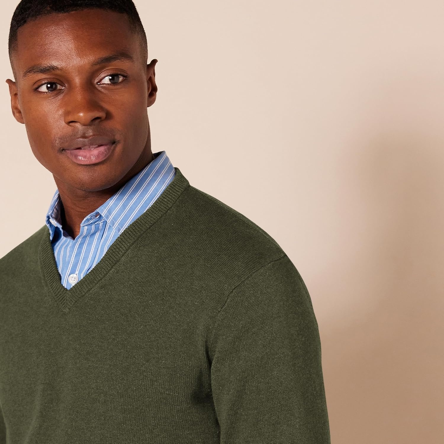 image:imageAmazon Essentials Mens Regular Fit Cotton VNeck Pullover Sweater Available in Big amp TallOlive Heather