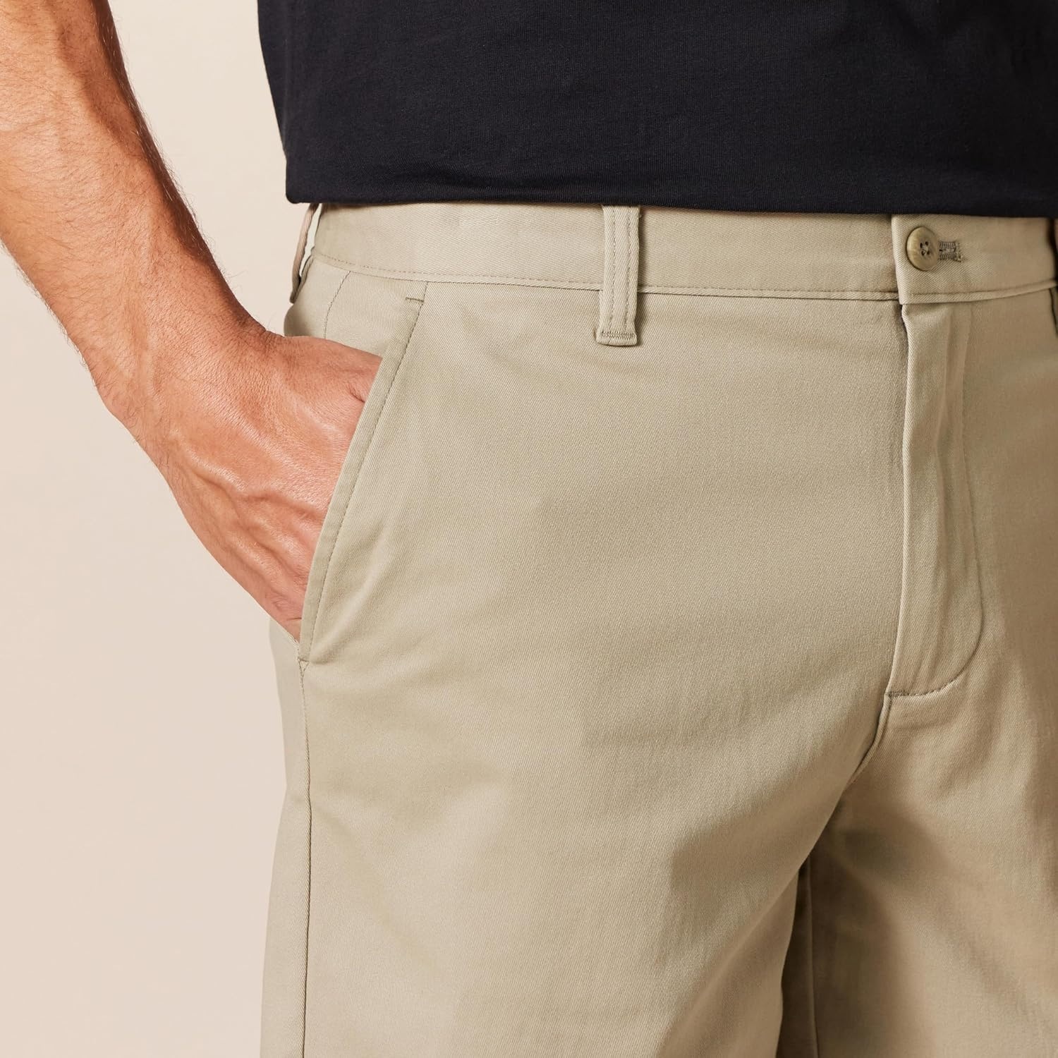 image:imageAmazon Essentials Mens SlimFit 9 Stretch Chino Shorts Midweight Cotton TwillTan