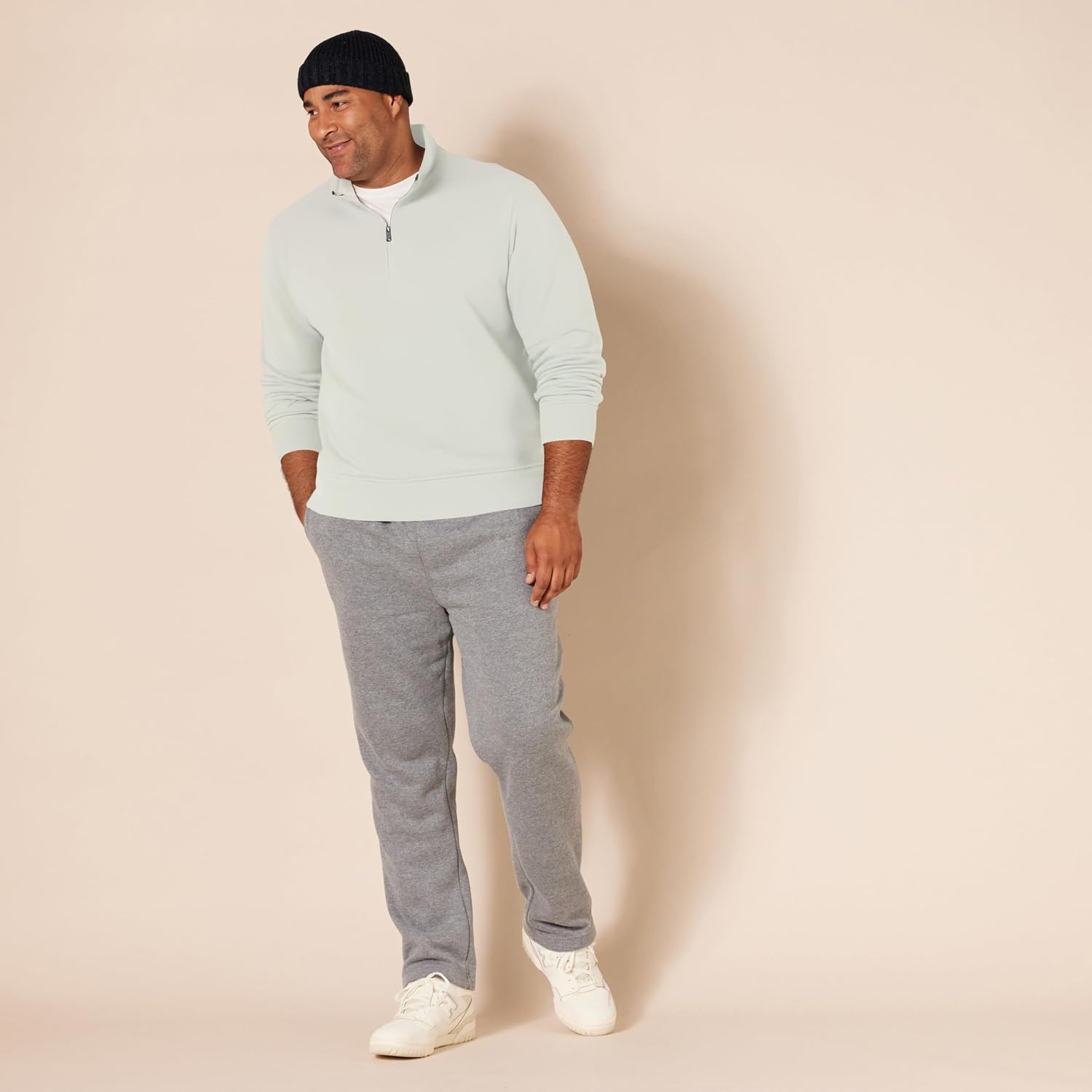 image:imageAmazon Essentials Mens LongSleeve QuarterZip Pullover Fleece SweatshirtLight Grey