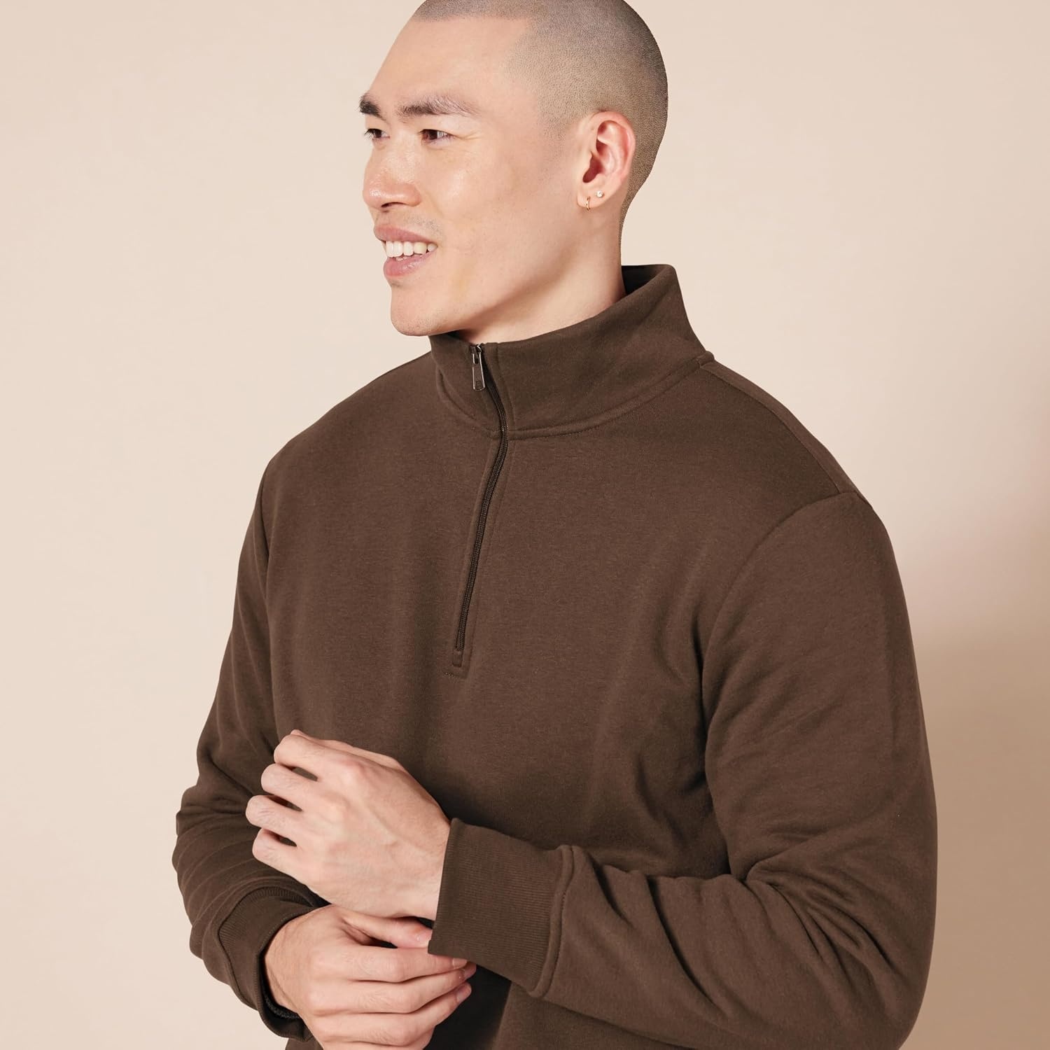 image:imageAmazon Essentials Mens LongSleeve QuarterZip Pullover Fleece SweatshirtMedium Brown