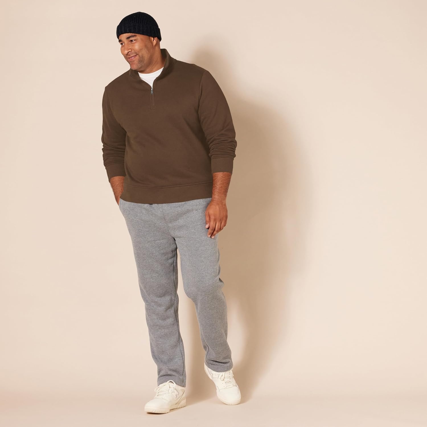 image:imageAmazon Essentials Mens LongSleeve QuarterZip Pullover Fleece SweatshirtMedium Brown