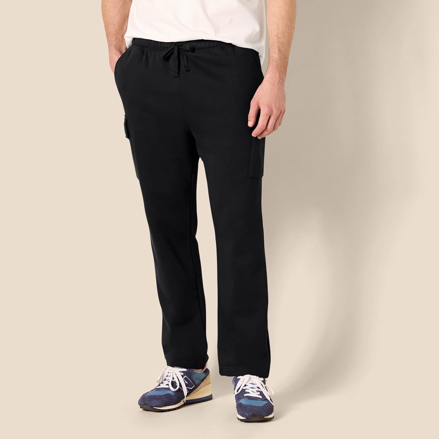 image:imageAmazon Essentials Mens Relaxed Fit Cargo Fleece Sweatpants with Open BottomBlack