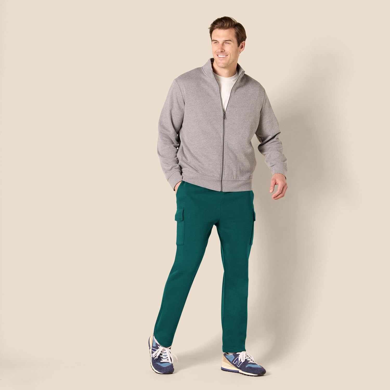 image:imageAmazon Essentials Mens Relaxed Fit Cargo Fleece Sweatpants with Open BottomDark Green