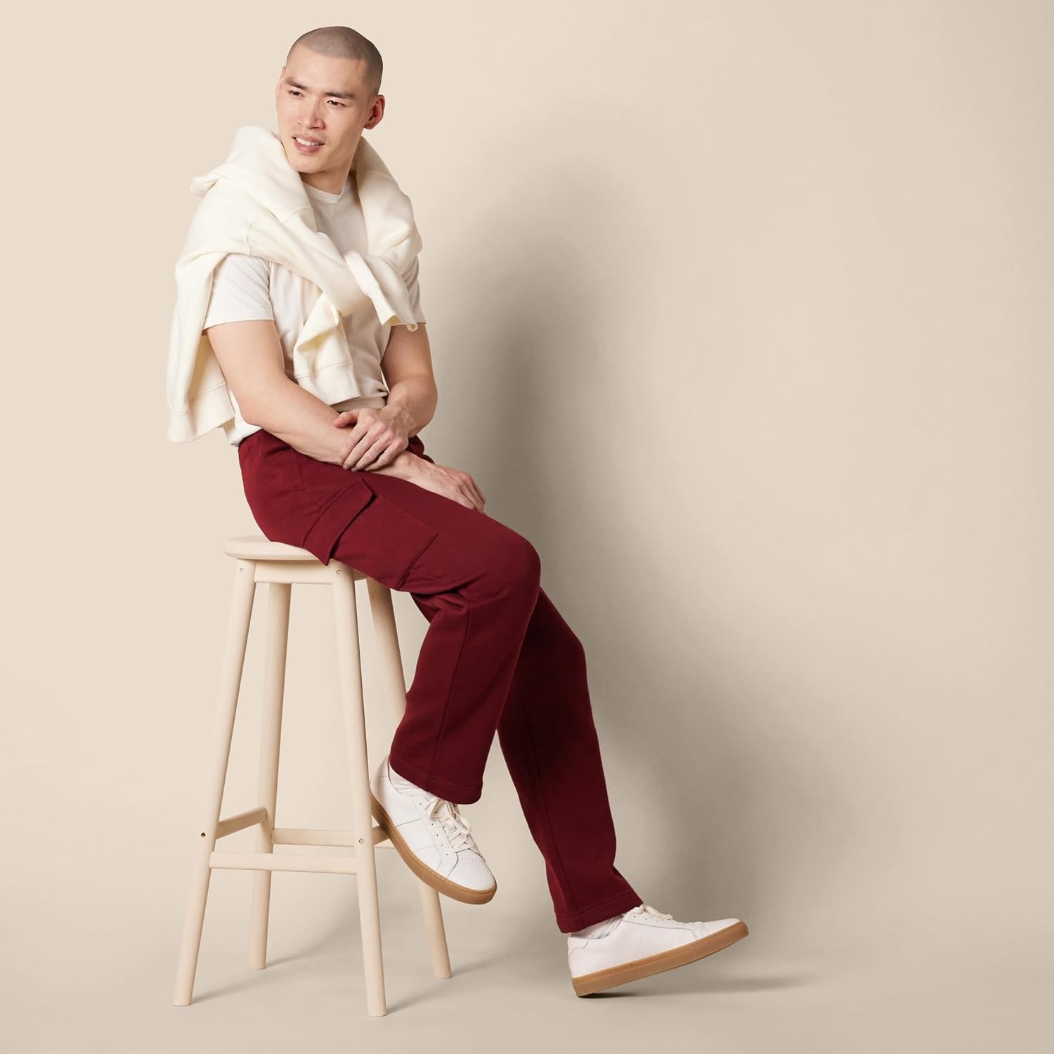 image:imageAmazon Essentials Mens Relaxed Fit Cargo Fleece Sweatpants with Open BottomDeep Red