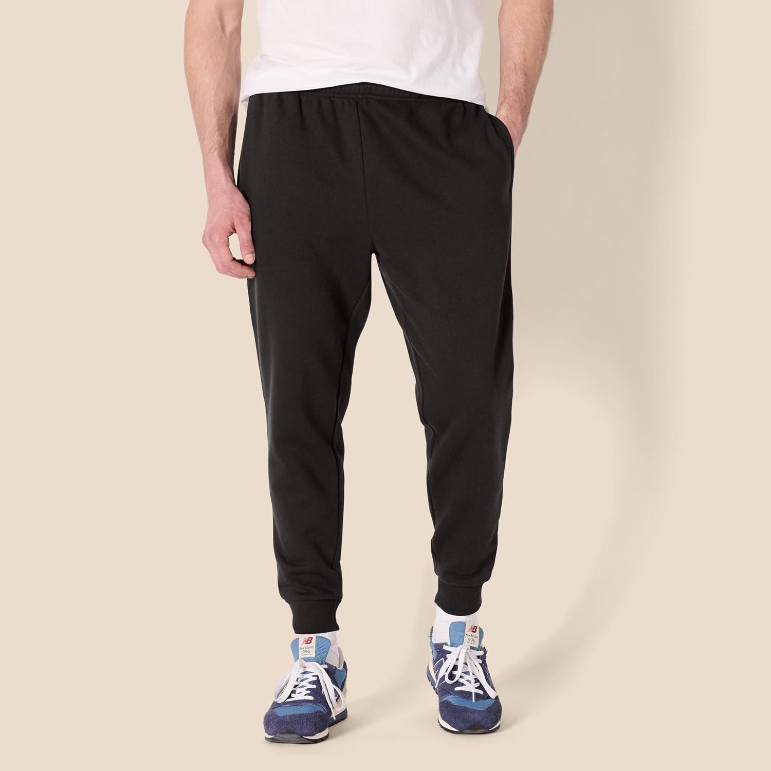 image:imageAmazon Essentials Mens Relaxed Fit Fleece Joggers Sweatpants Drawstring Waist Tapered Leg Ribbed Cuffs Brushed InteriorBlack