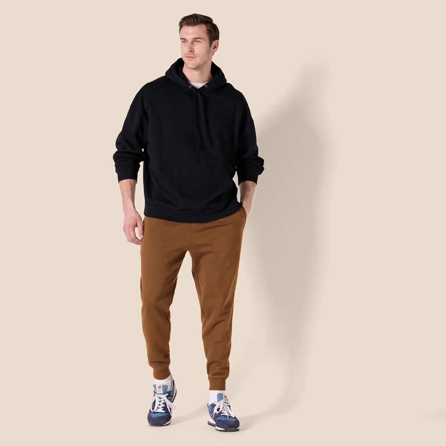 image:imageAmazon Essentials Mens Relaxed Fit Fleece Joggers Sweatpants Drawstring Waist Tapered Leg Ribbed Cuffs Brushed InteriorDark Tan