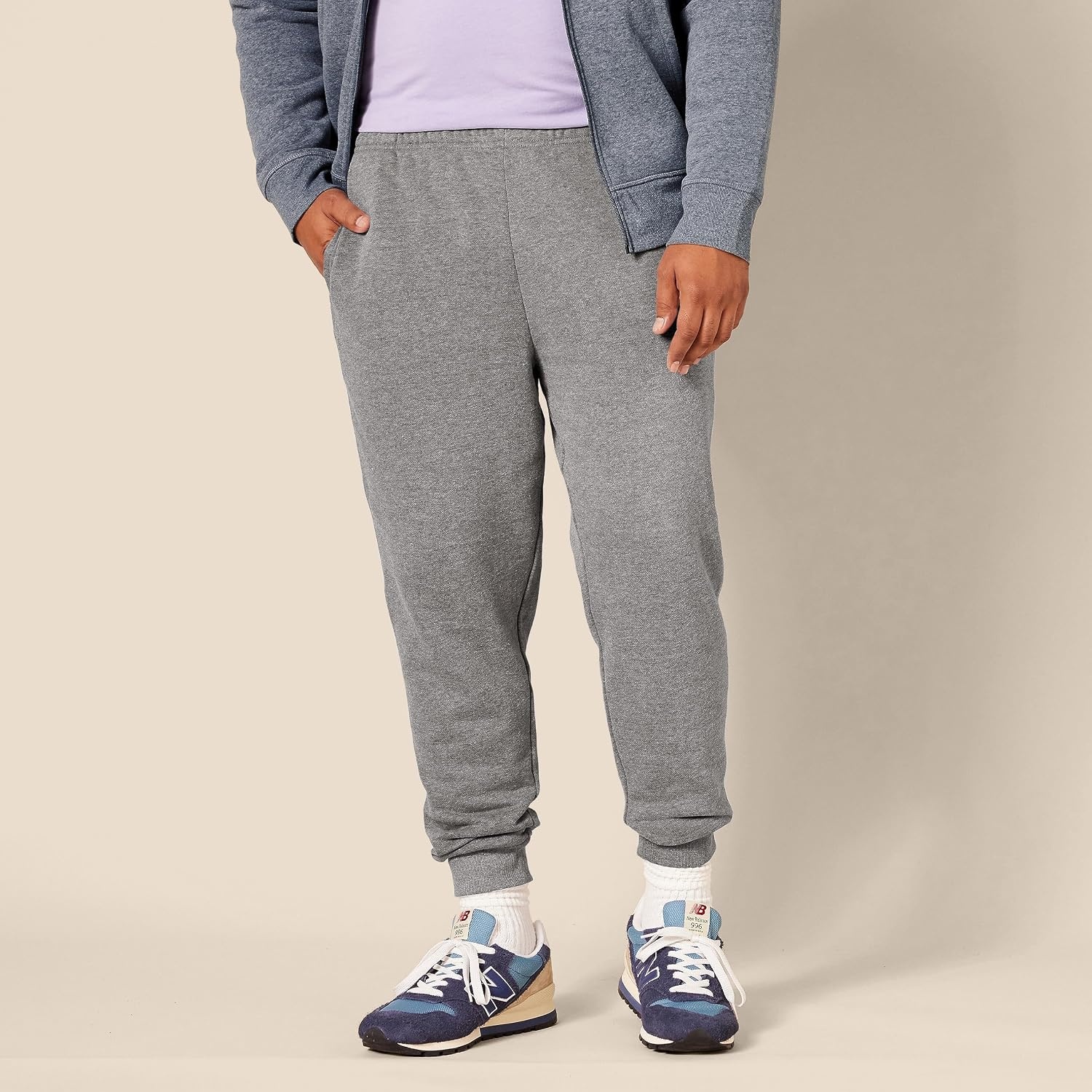image:imageAmazon Essentials Mens Relaxed Fit Fleece Joggers Sweatpants Drawstring Waist Tapered Leg Ribbed Cuffs Brushed InteriorLight Gray Heather