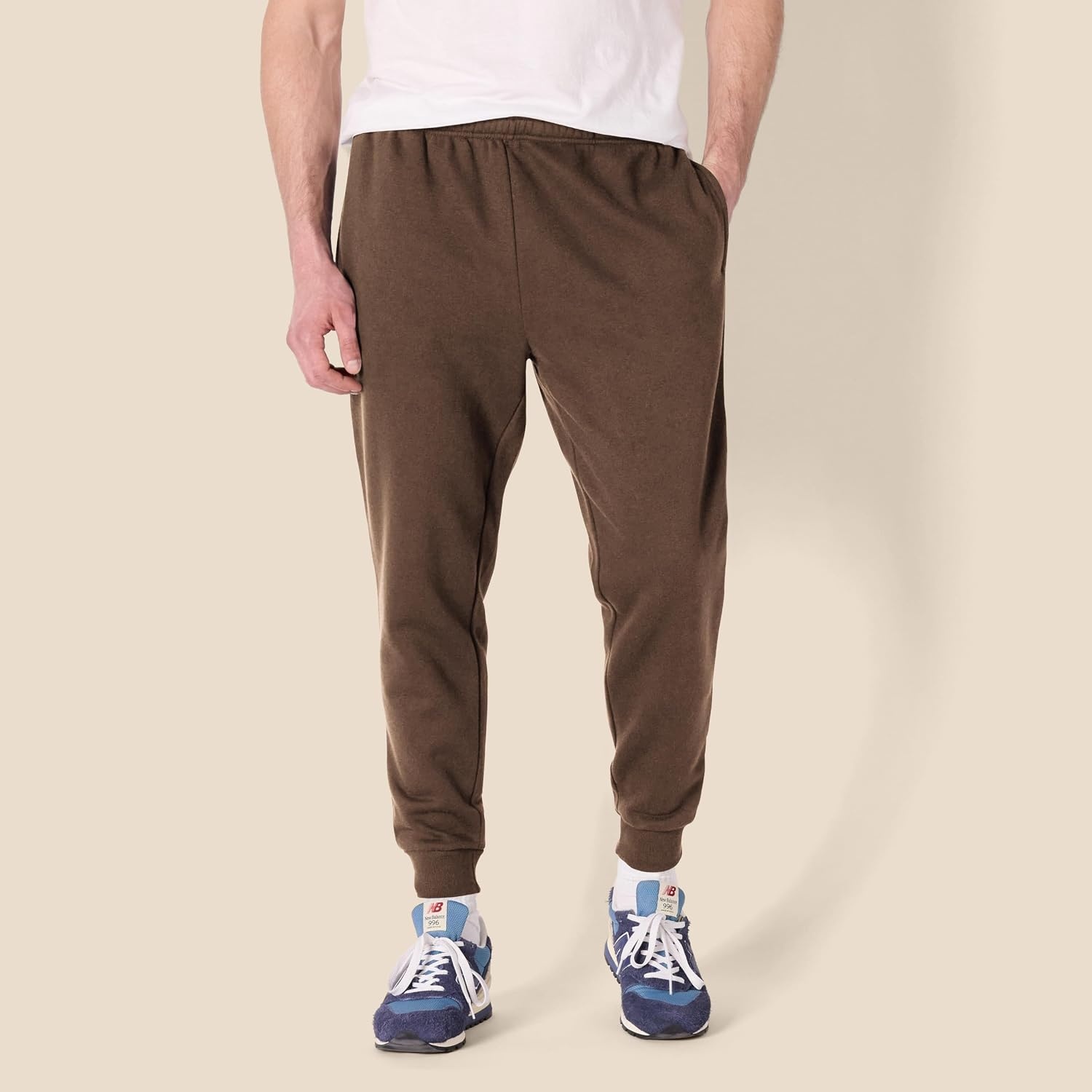 image:imageAmazon Essentials Mens Relaxed Fit Fleece Joggers Sweatpants Drawstring Waist Tapered Leg Ribbed Cuffs Brushed InteriorMedium Brown