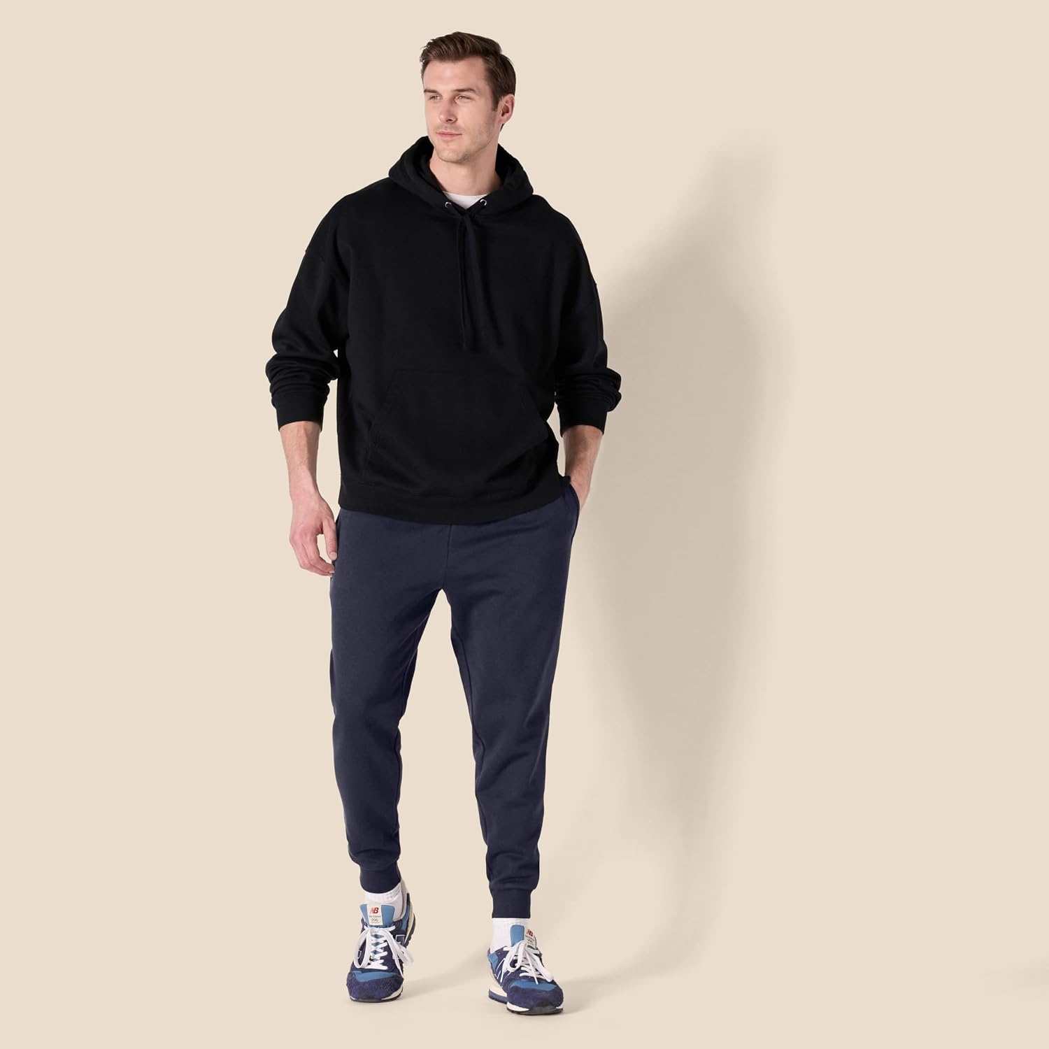 image:imageAmazon Essentials Mens Relaxed Fit Fleece Joggers Sweatpants Drawstring Waist Tapered Leg Ribbed Cuffs Brushed InteriorNavy