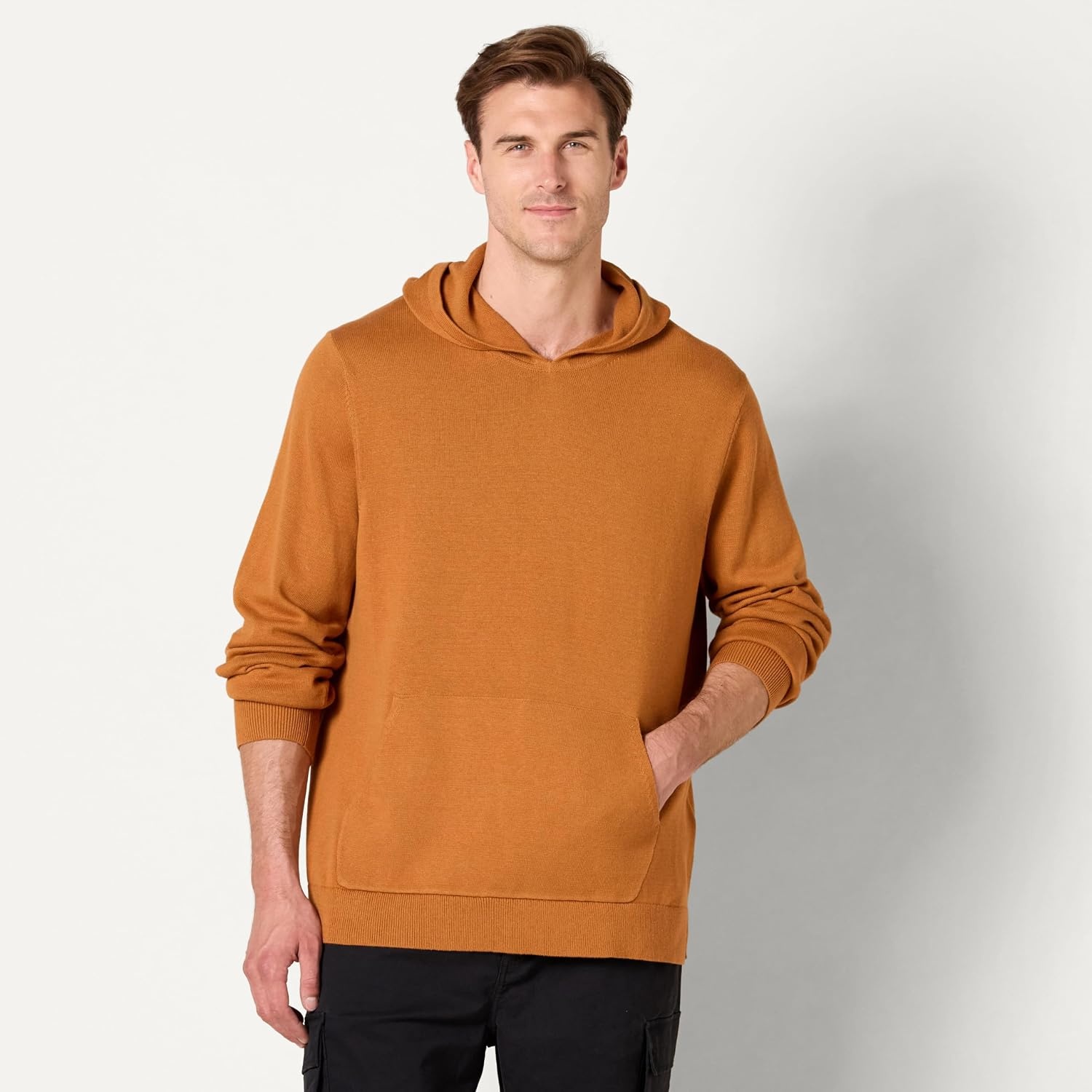 image:imageAmazon Essentials Mens RelaxedFit Hoodie SweaterCaramel