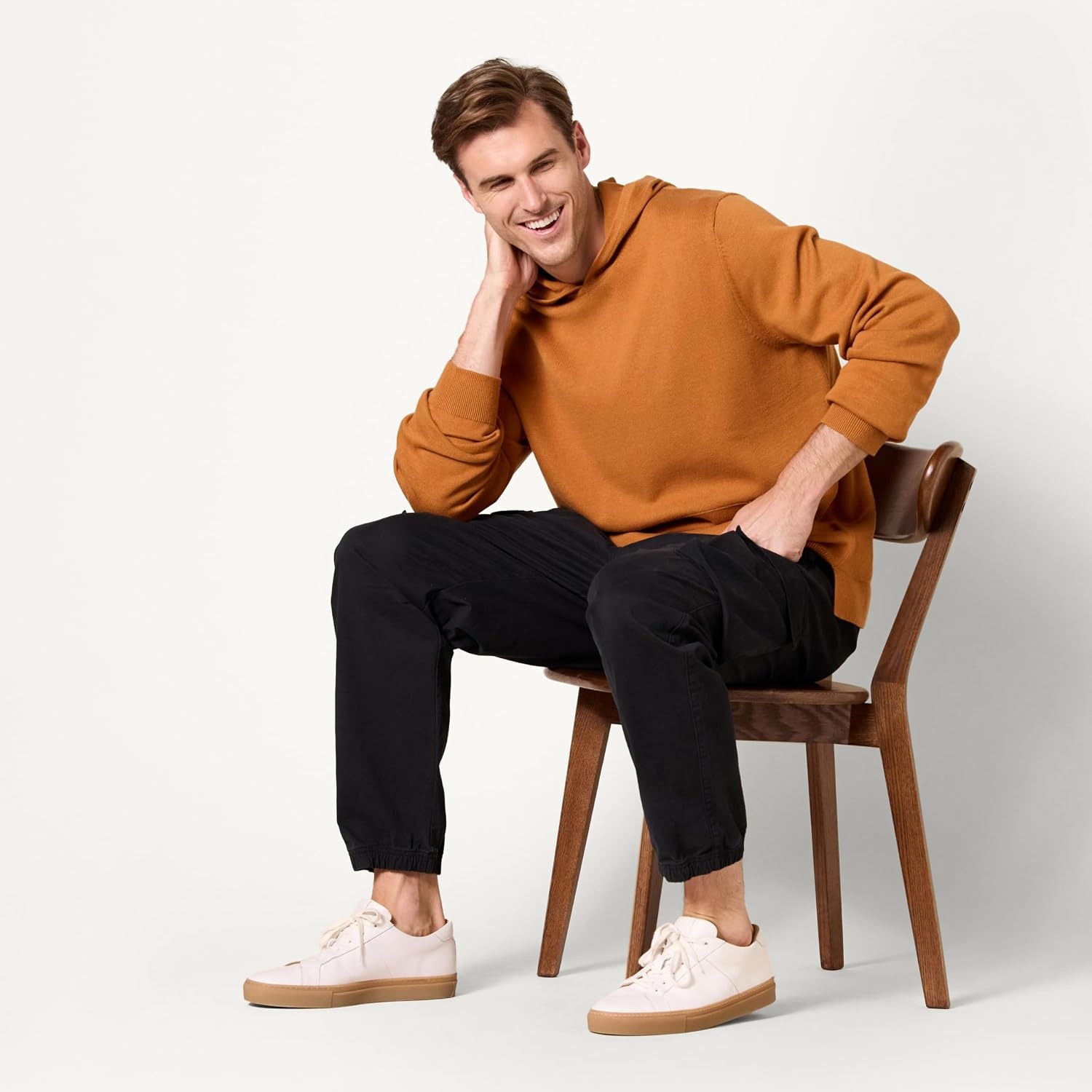 image:imageAmazon Essentials Mens RelaxedFit Hoodie SweaterCaramel