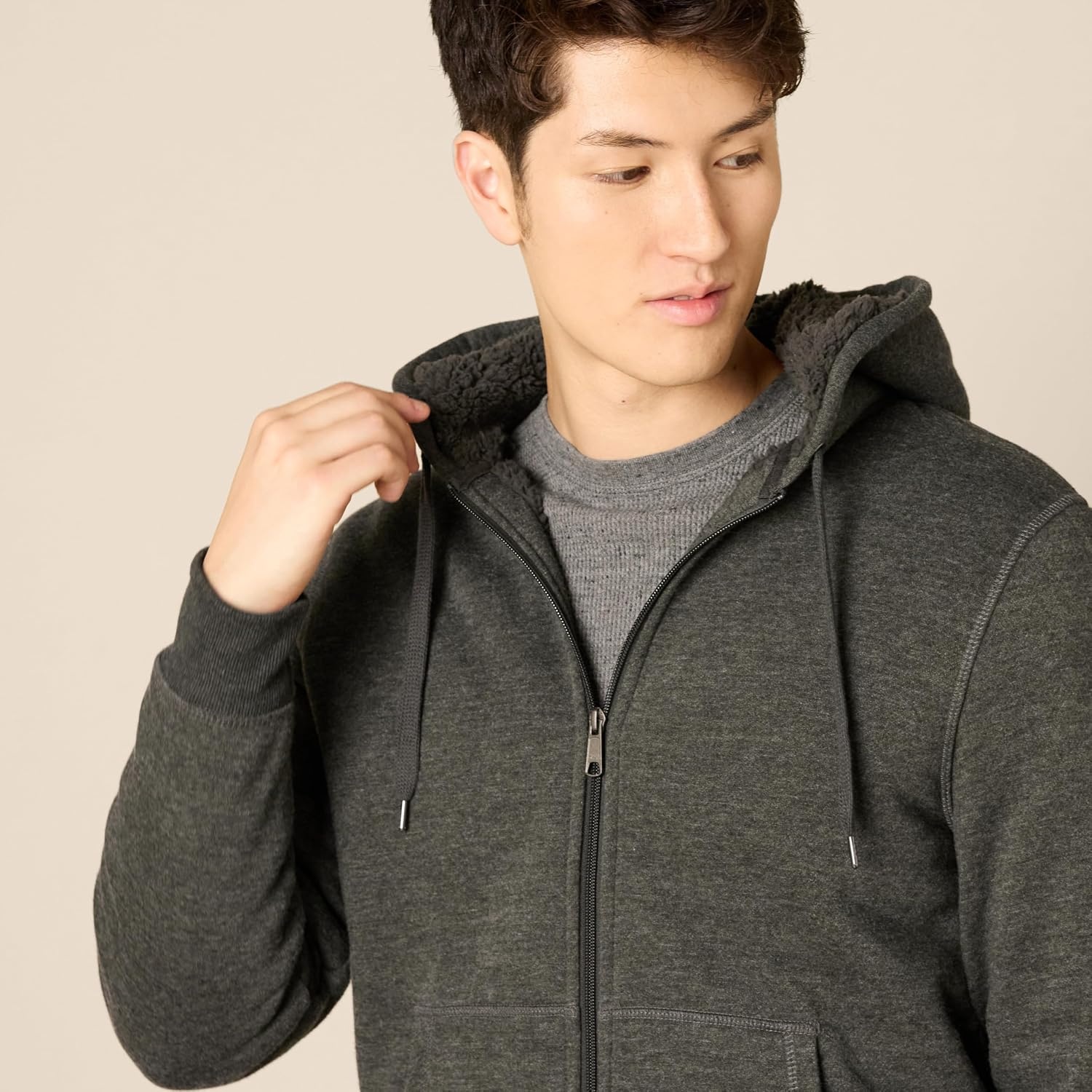 image:imageAmazon Essentials Mens SherpaLined FullZip Fleece Hoodie SweatshirtCharcoal Heather