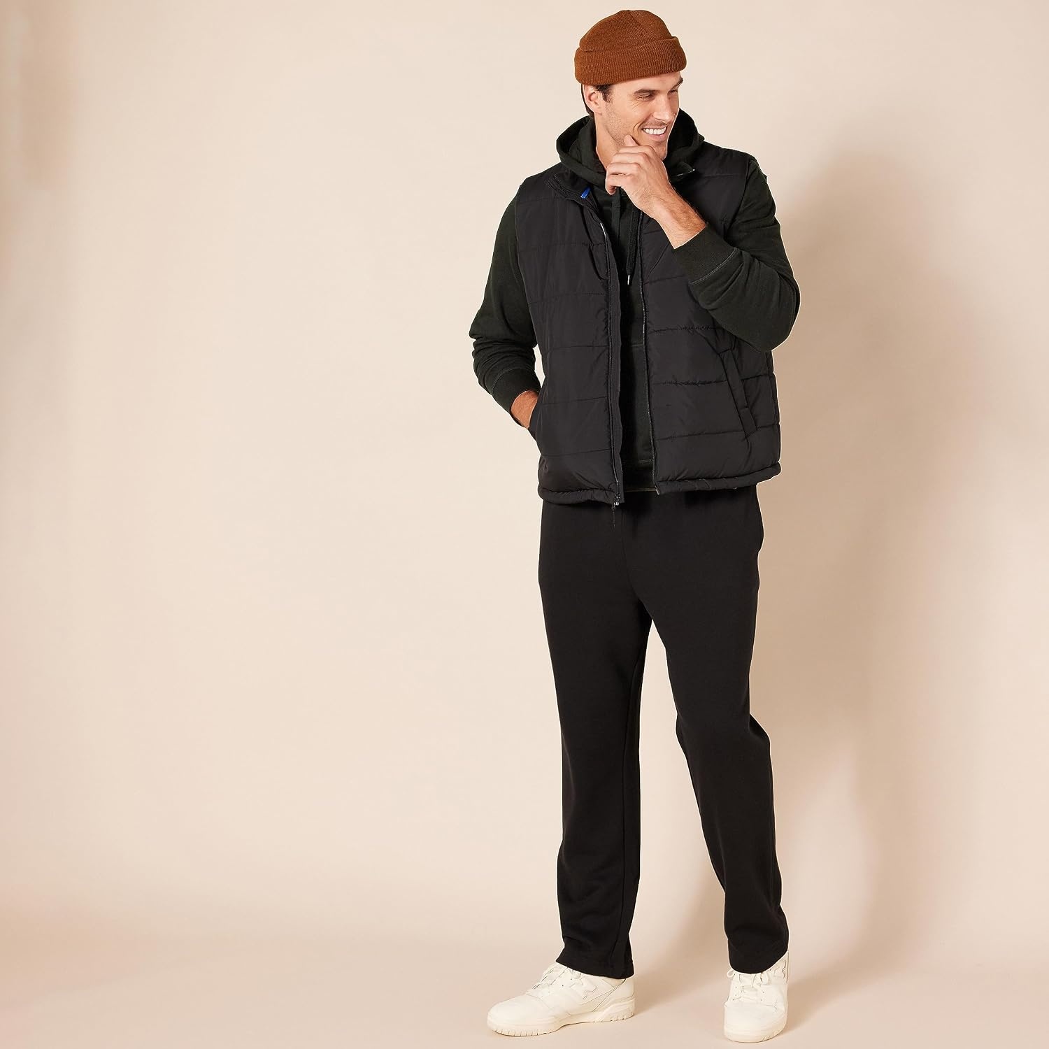 image:imageAmazon Essentials mens Fleece Pullover Hooded SweatshirtBlack