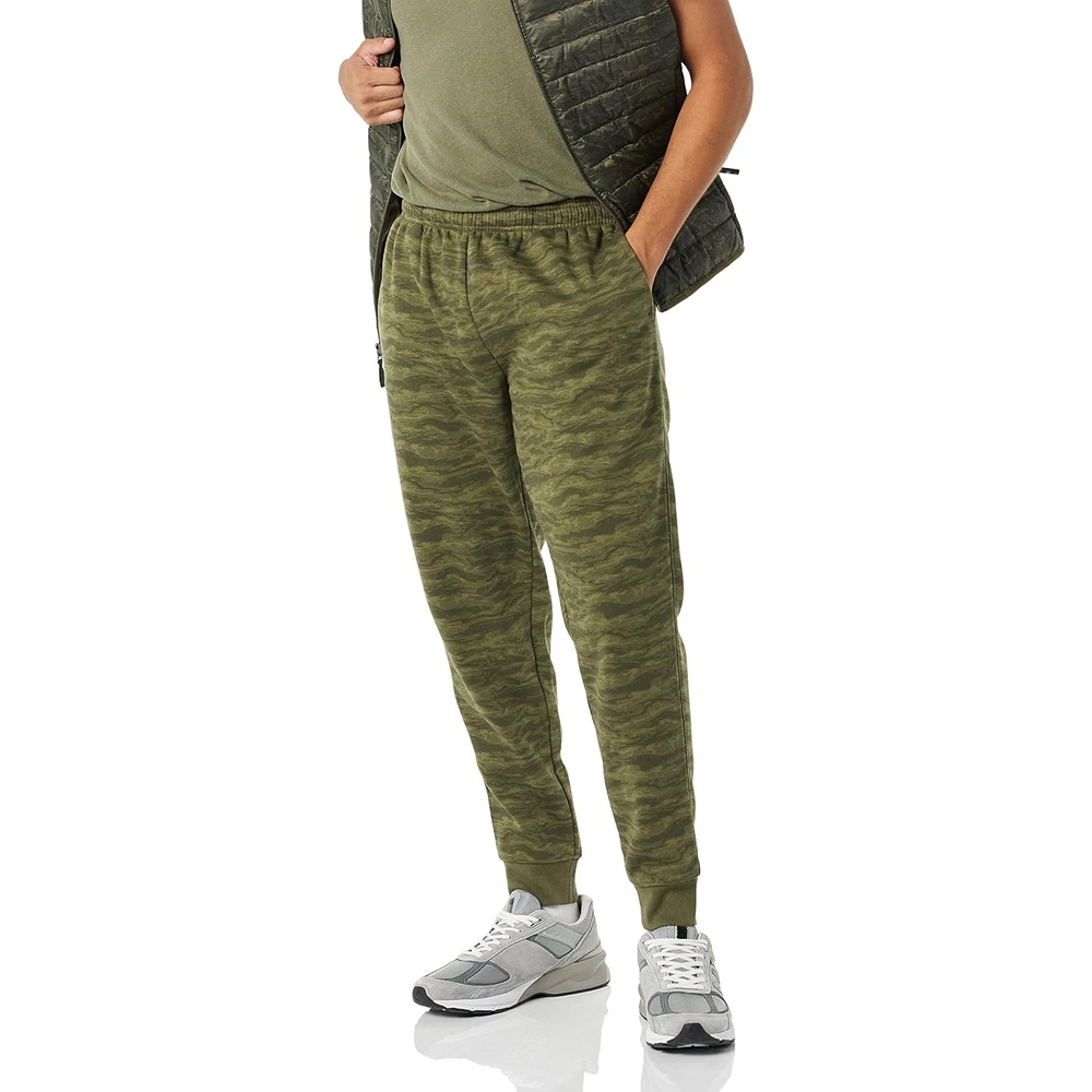 image:imageAmazon Essentials Mens Relaxed Fit Fleece Joggers Sweatpants Drawstring Waist Tapered Leg Ribbed Cuffs Brushed InteriorAbstract Green Camo