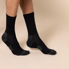 Amazon Essentials Men’s Performance Cotton Cushioned Moisture Control Socks, Athletic Crew, Breathable(Black)
