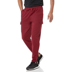 Amazon Essentials Men’s Relaxed Fit Cargo Fleece Jogger Sweatpants with Drawstring(Deep Red)