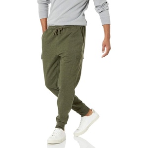 Amazon Essentials Men’s Relaxed Fit Cargo Fleece Jogger Sweatpants with Drawstring(Olive Heather)