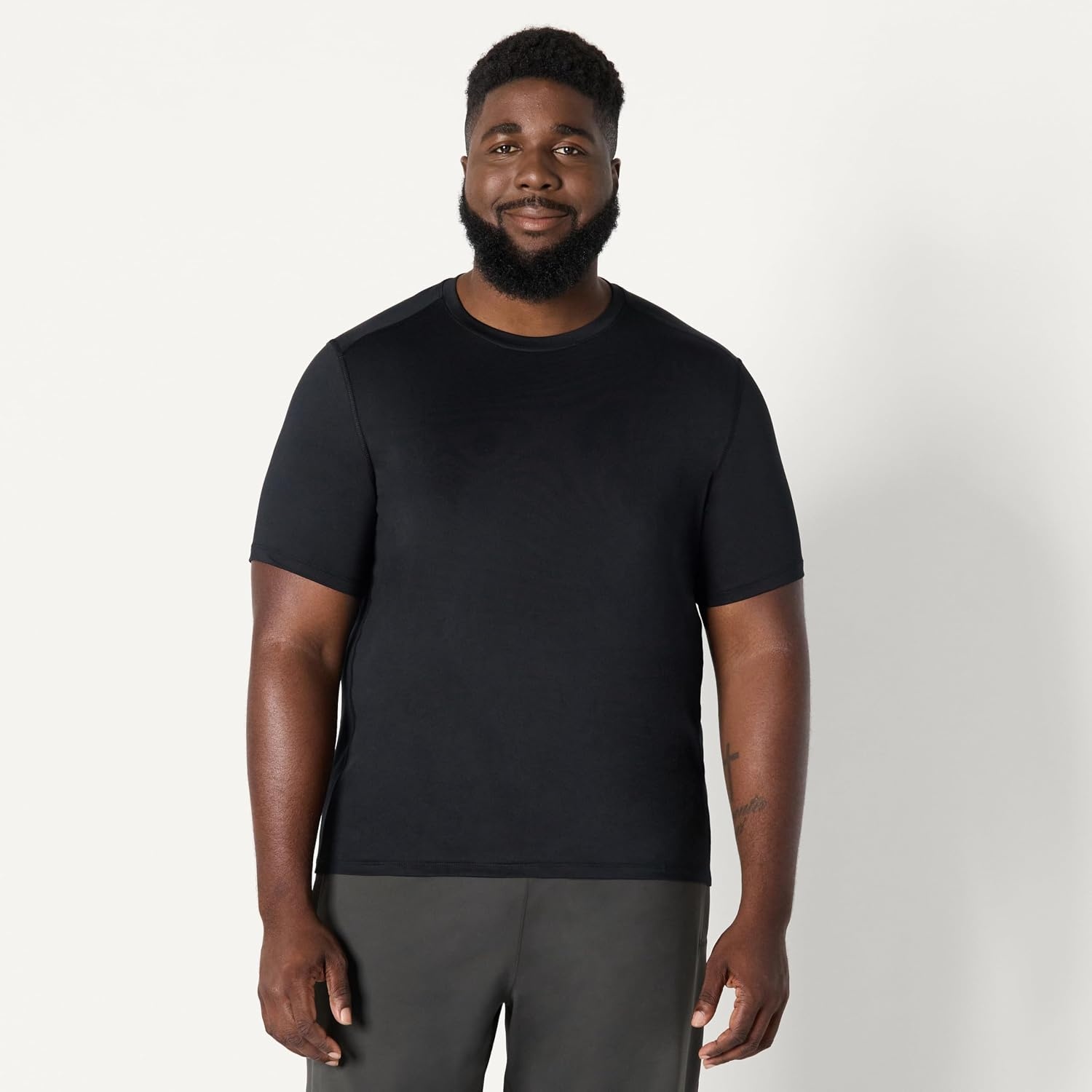 image:imageAmazon Essentials Mens Active Quick Dry Moisture Wicking Tech Stretch Lightweight ShortSleeve TShirtBlack
