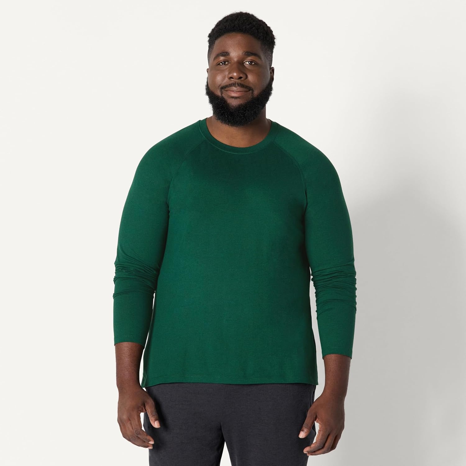 image:imageAmazon Essentials Mens Athletic Soft Performance Lightweight Long Sleeve Gym Workout Shirt Moisture Wicking 4Way StretchSpace Dye Green