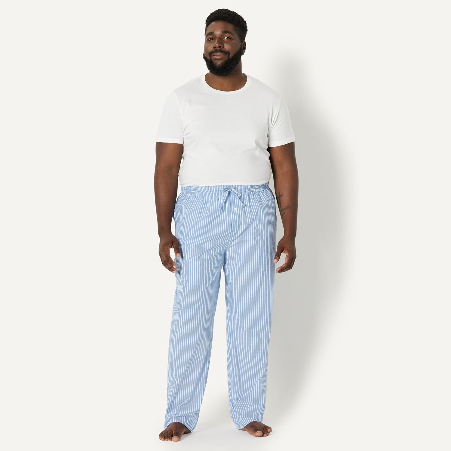 image:imageAmazon Essentials Mens Cotton Poplin StraightFit Pajama Pants with Pockets Elastic Waist DrawstringLight Blue Stripe