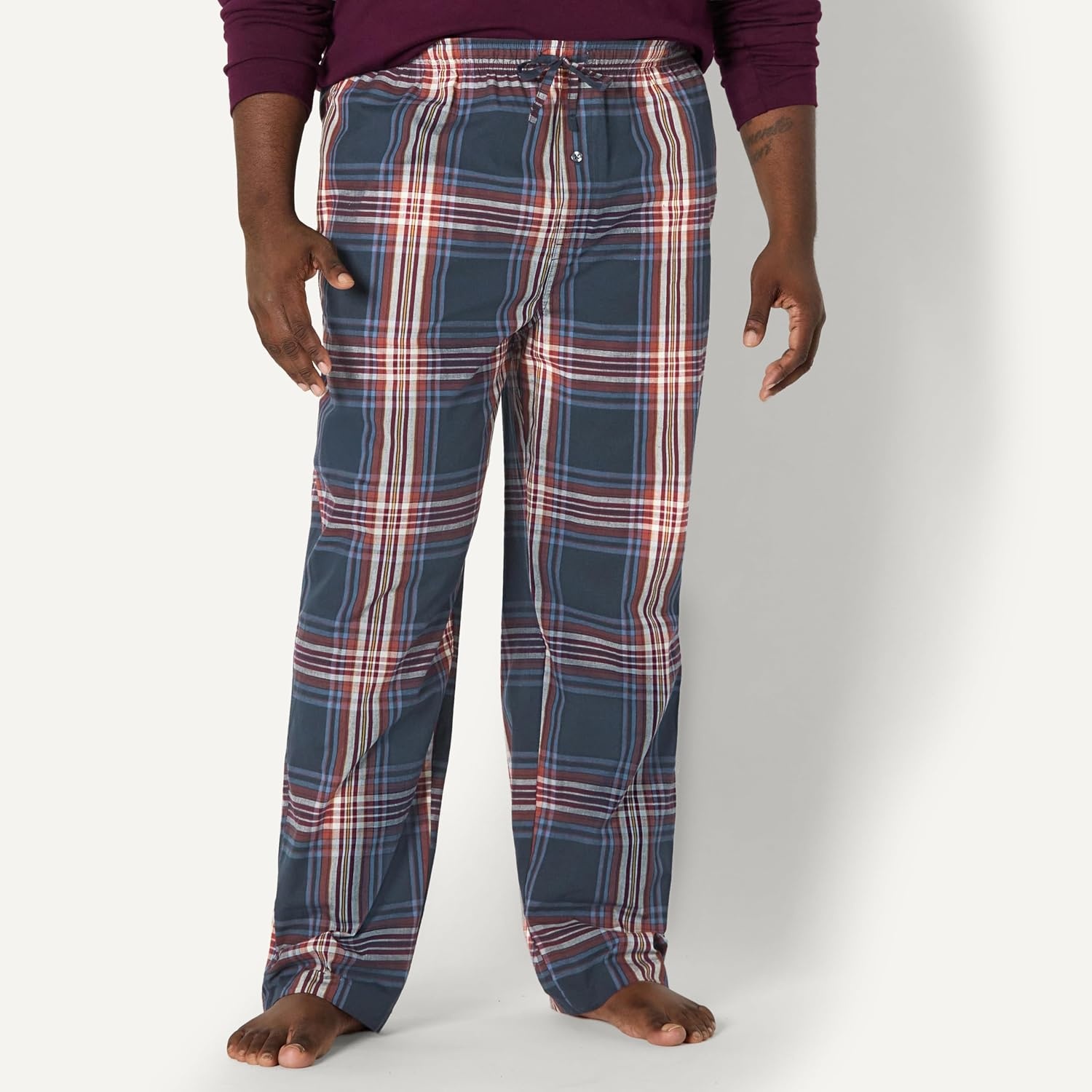 image:imageAmazon Essentials Mens Cotton Poplin StraightFit Pajama Pants with Pockets Elastic Waist DrawstringNavy Large Scale Plaid