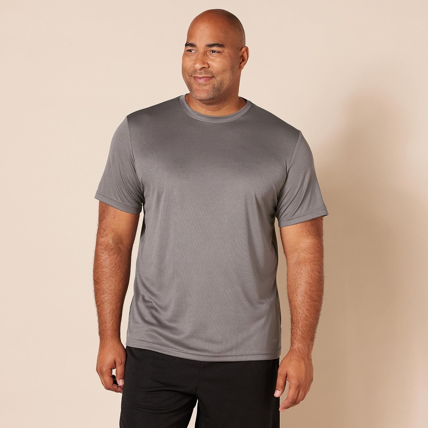 image:imageAmazon Essentials Mens Moisture Wicking Breathable Active Performance Tech Gym TShirtsBlackMedium Grey