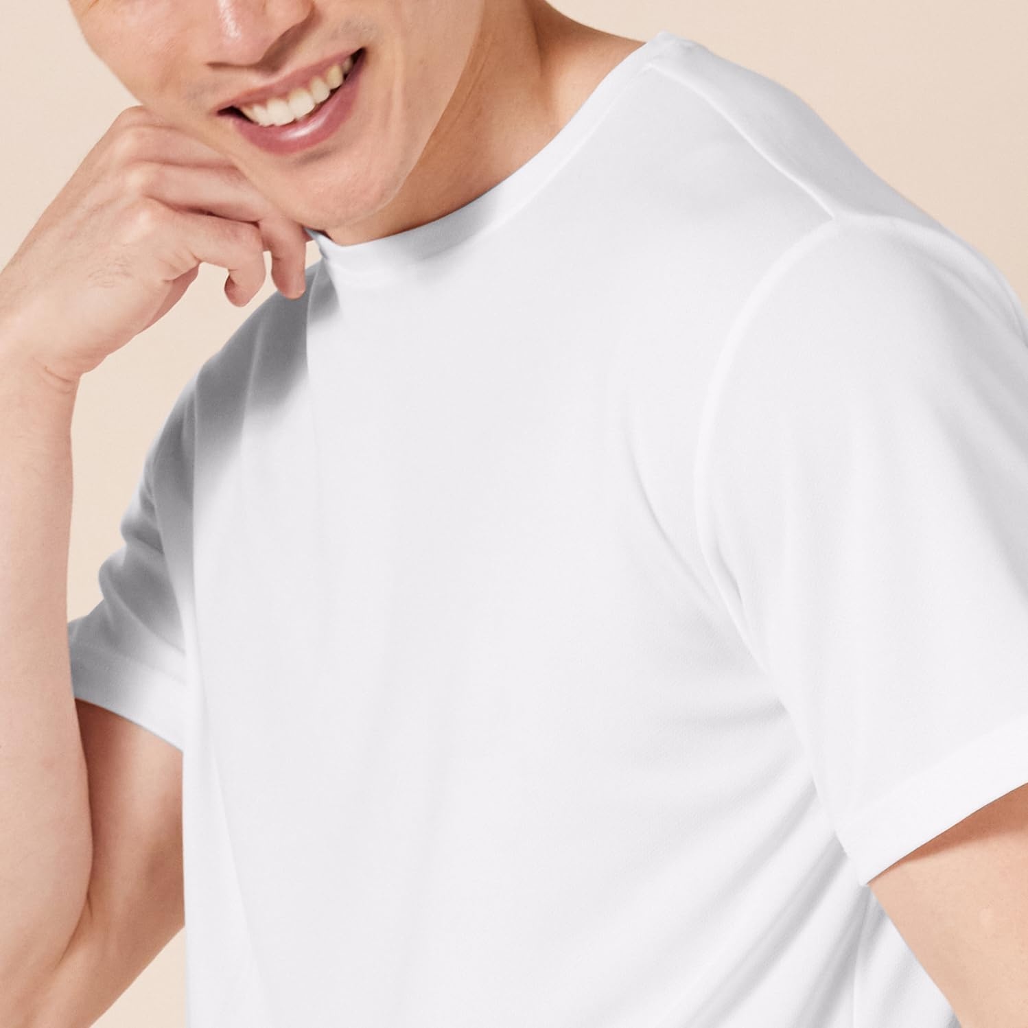 image:imageAmazon Essentials Mens Moisture Wicking Breathable Active Performance Tech Gym TShirtsBlackWhite