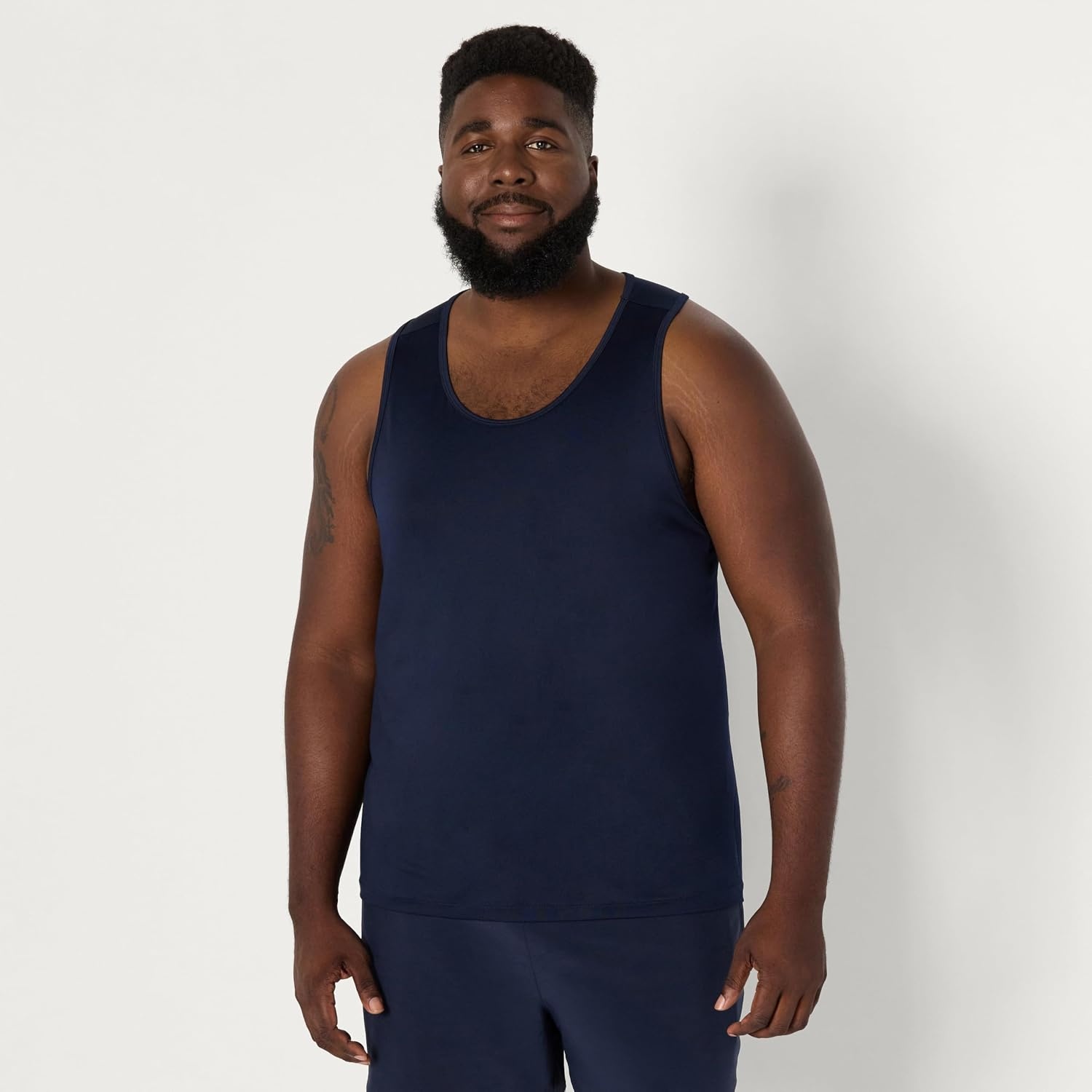 image:imageAmazon Essentials Mens Quick Dry Tech Stretch Active Sleeveless Gym Tank Top Workout ShirtNavy