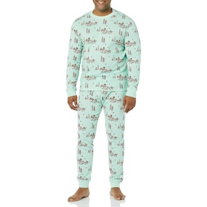 Amazon Essentials Disney | Marvel | Star Wars Men’s Snug-Fit Cotton Pajama Sleep Sets(Mickey Winter – Mens Snug-fit)