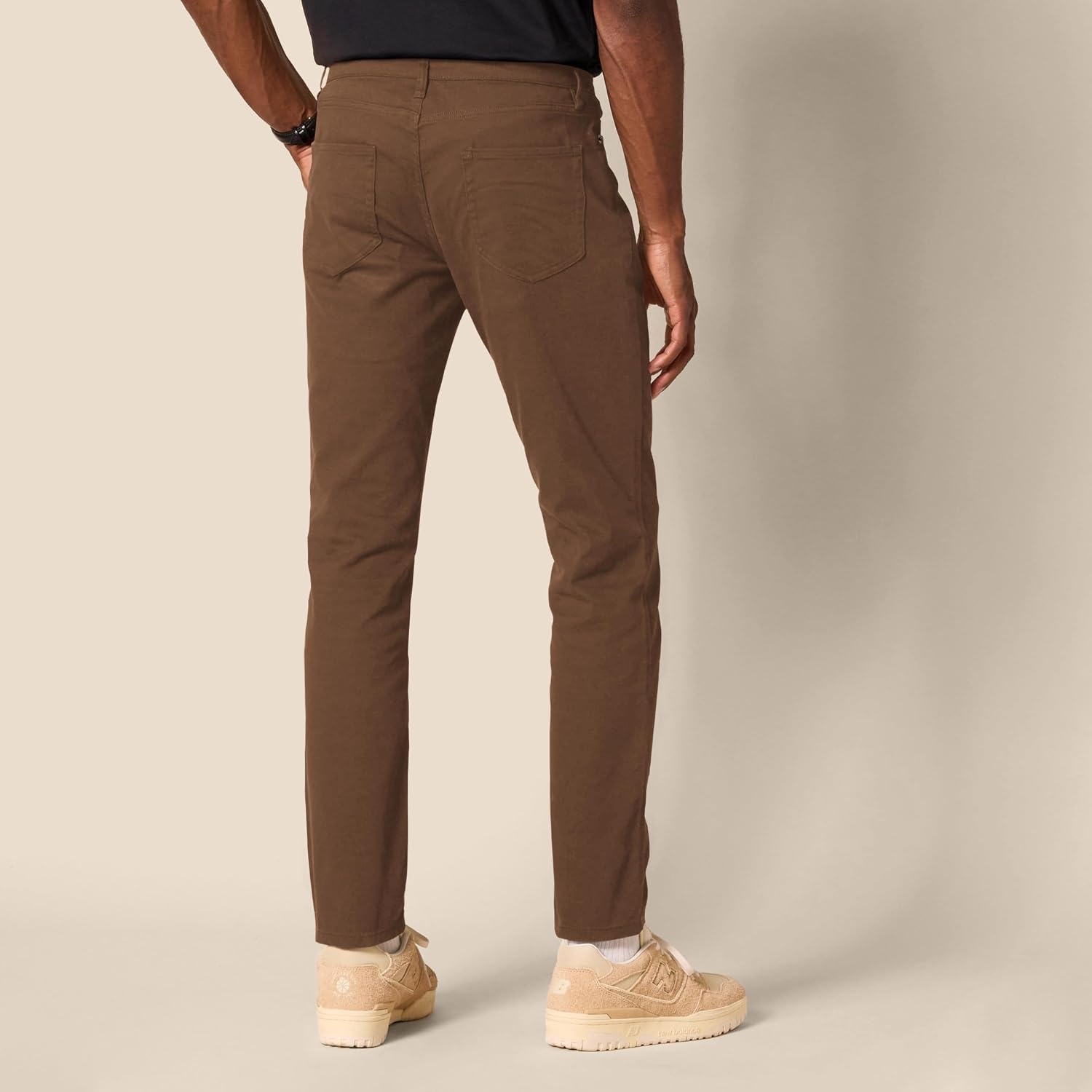 image:imageAmazon Essentials Mens 5Pocket Stretch Twill Casual PantsBrown