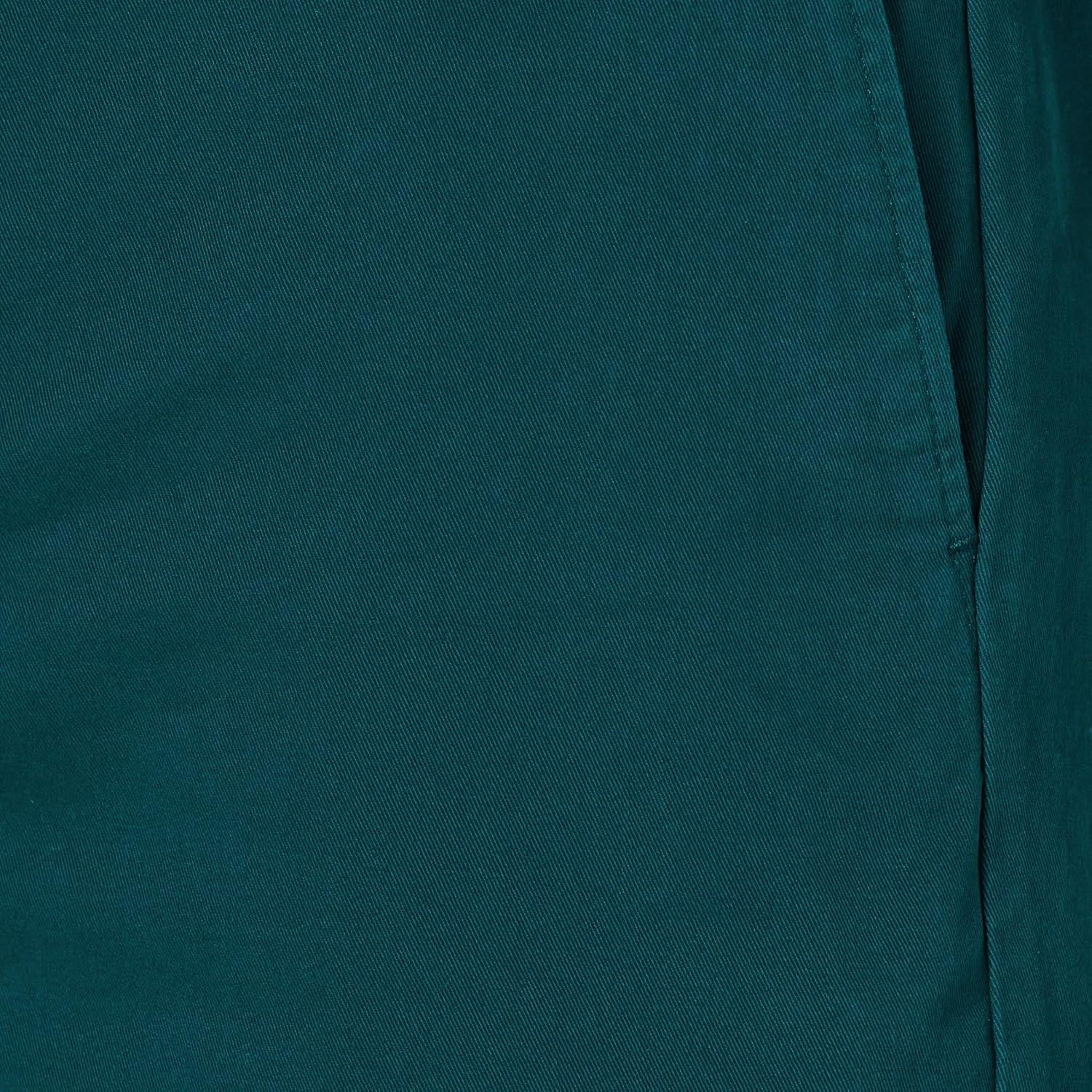 image:imageAmazon Essentials Mens ClassicFit 9 Cotton Twill Chino Shorts with ButtonThrough PocketsEvergreen